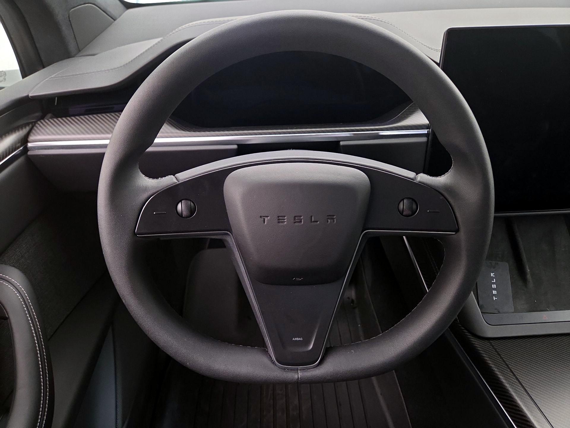 Thumbnail: 2024 Tesla Model X - 10