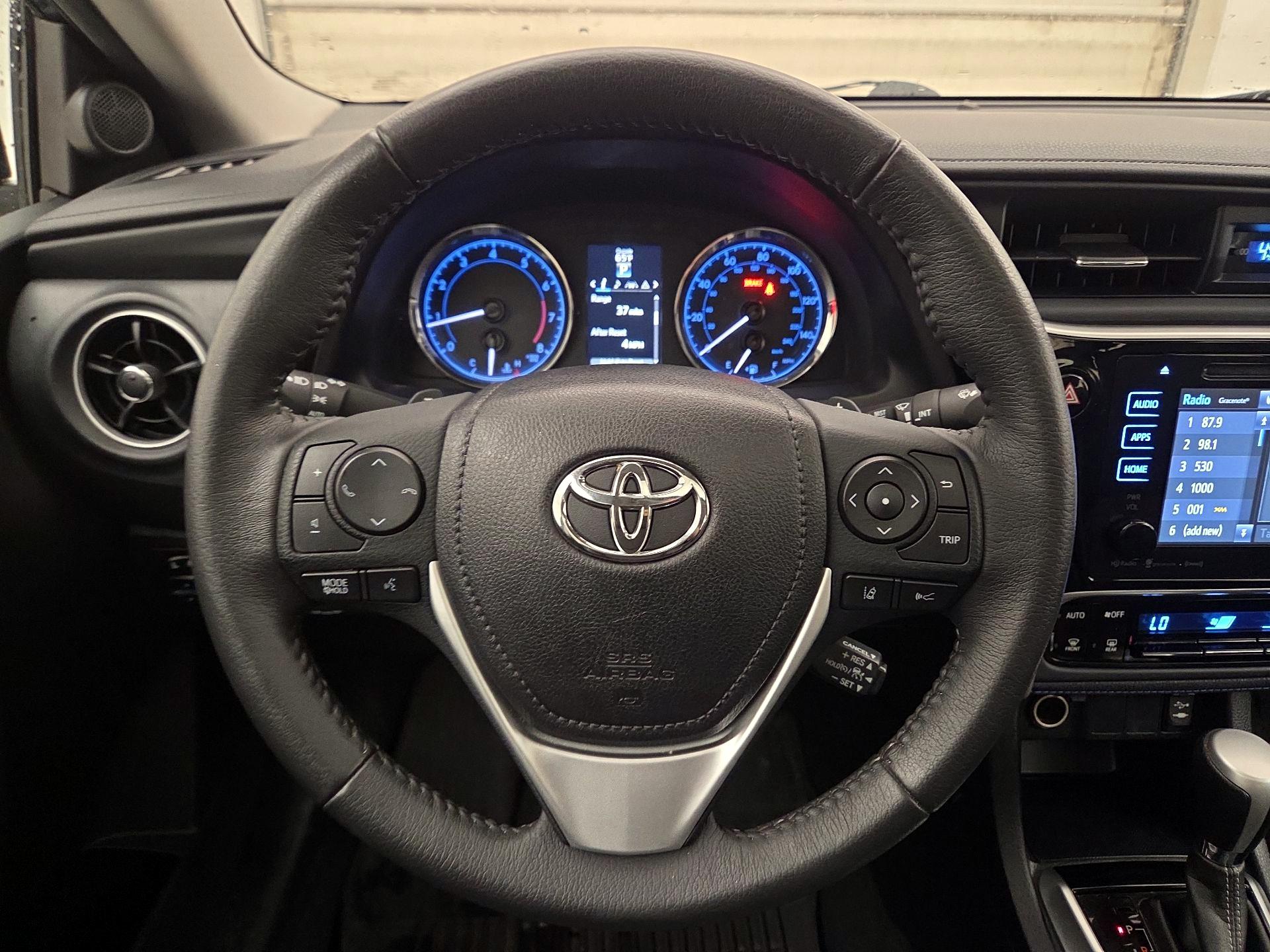 Thumbnail: 2017 Toyota Corolla - 10