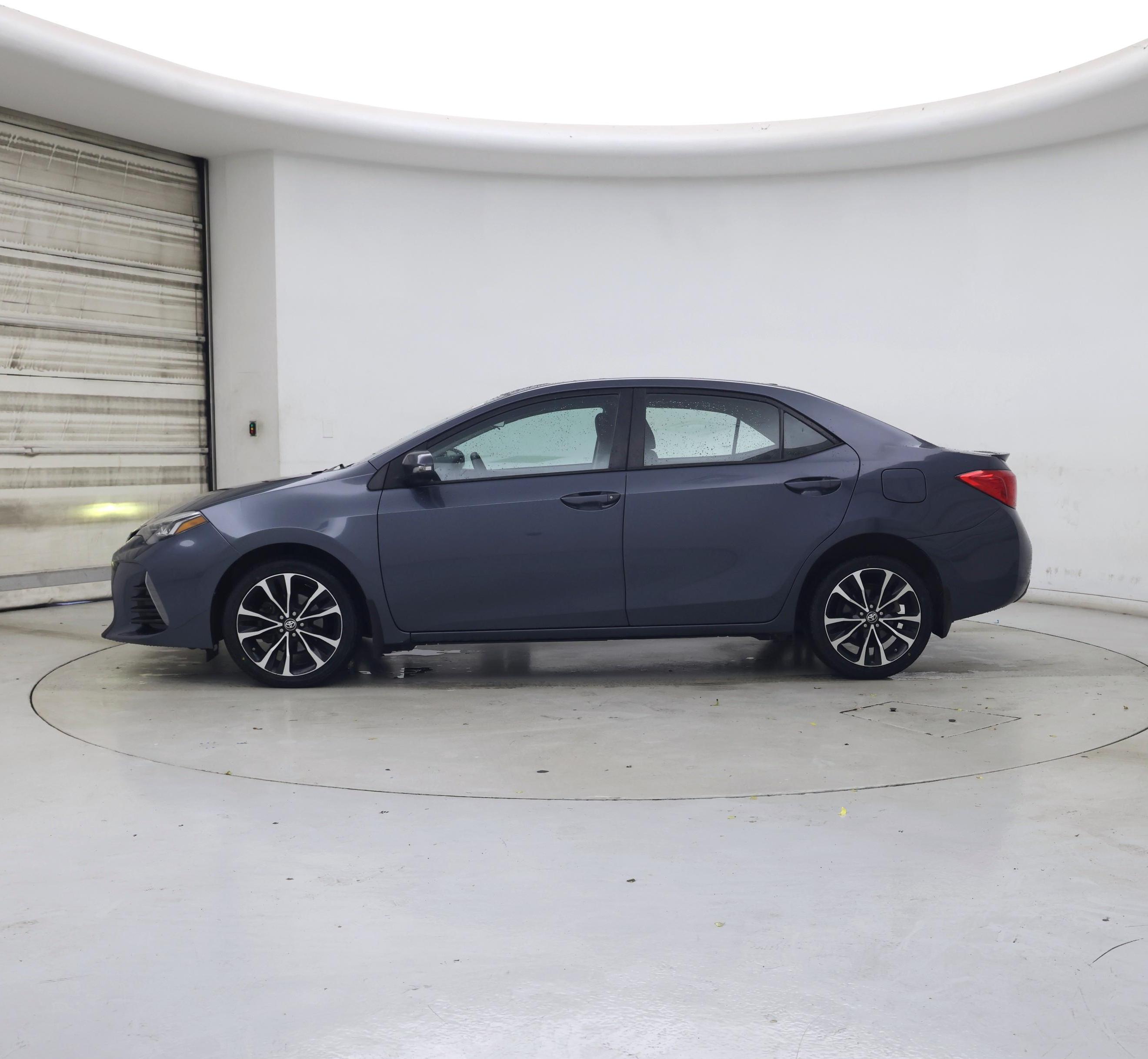 Thumbnail: 2017 Toyota Corolla - 3