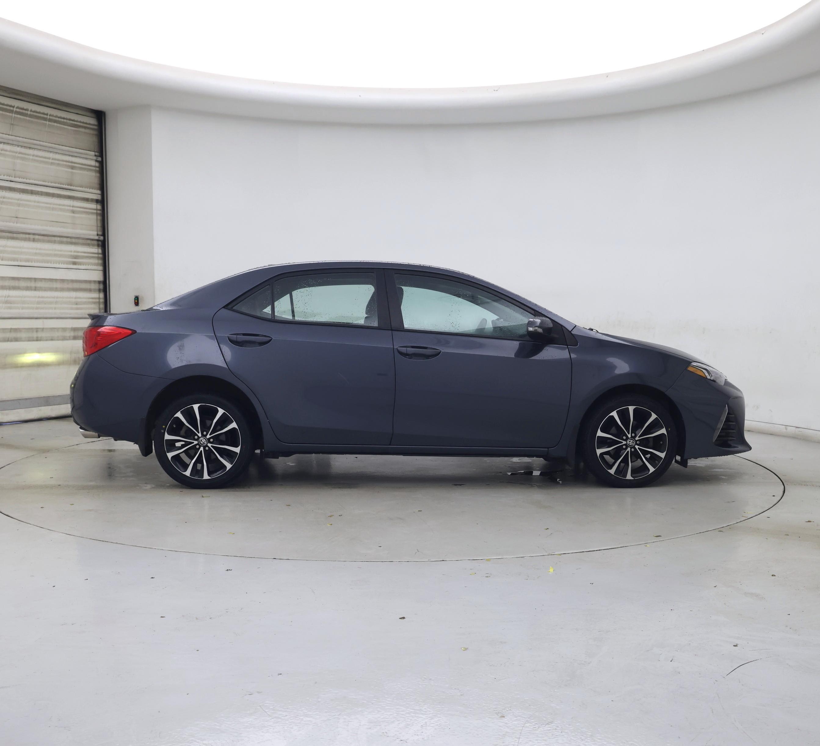 Thumbnail: 2017 Toyota Corolla - 7