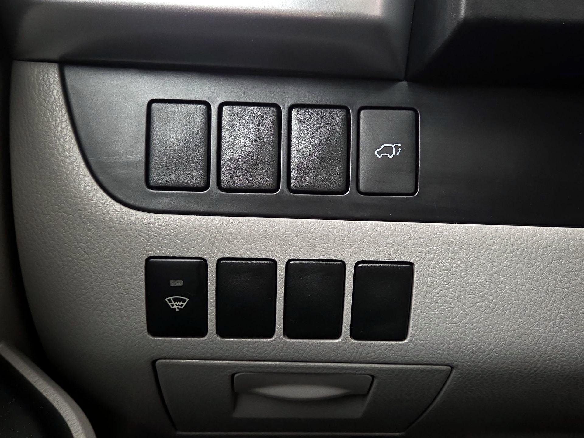 Thumbnail: 2015 Toyota Highlander - 13