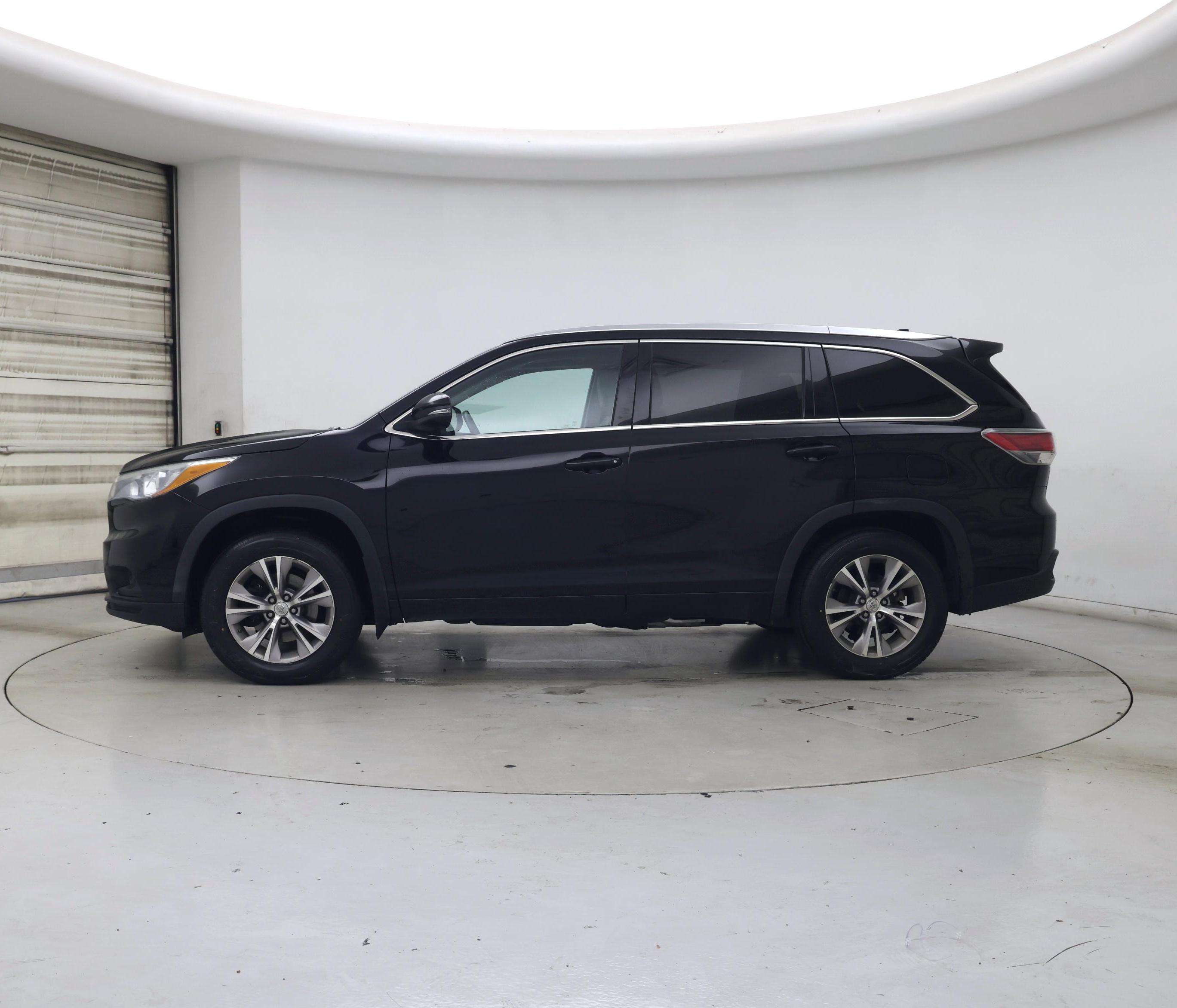 Thumbnail: 2015 Toyota Highlander - 3