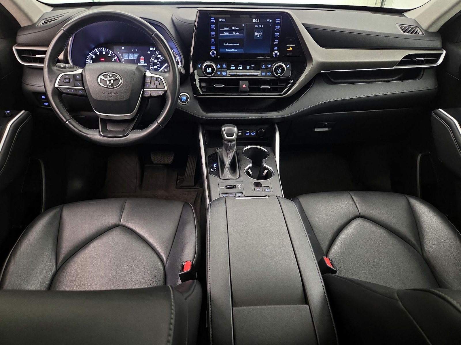 2022 Toyota Highlander XLE - Photo 10