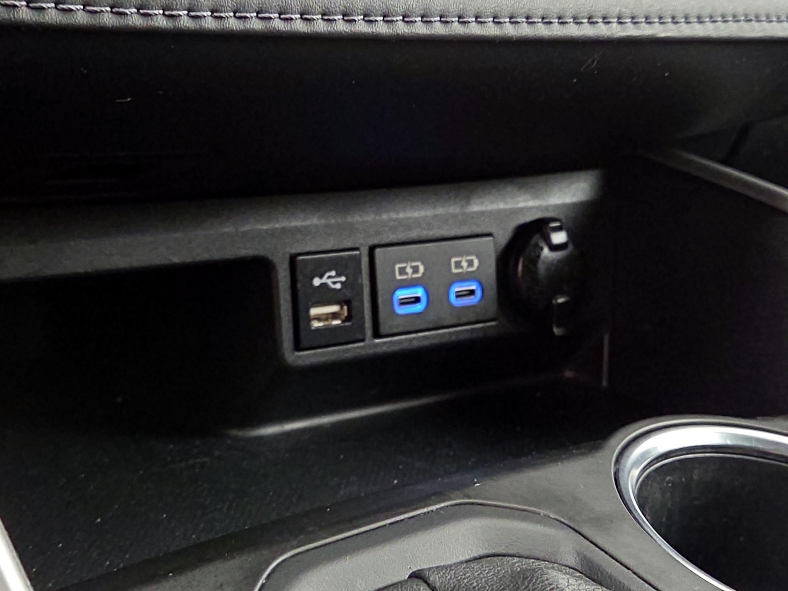 2022 Toyota Highlander XLE - Photo 19