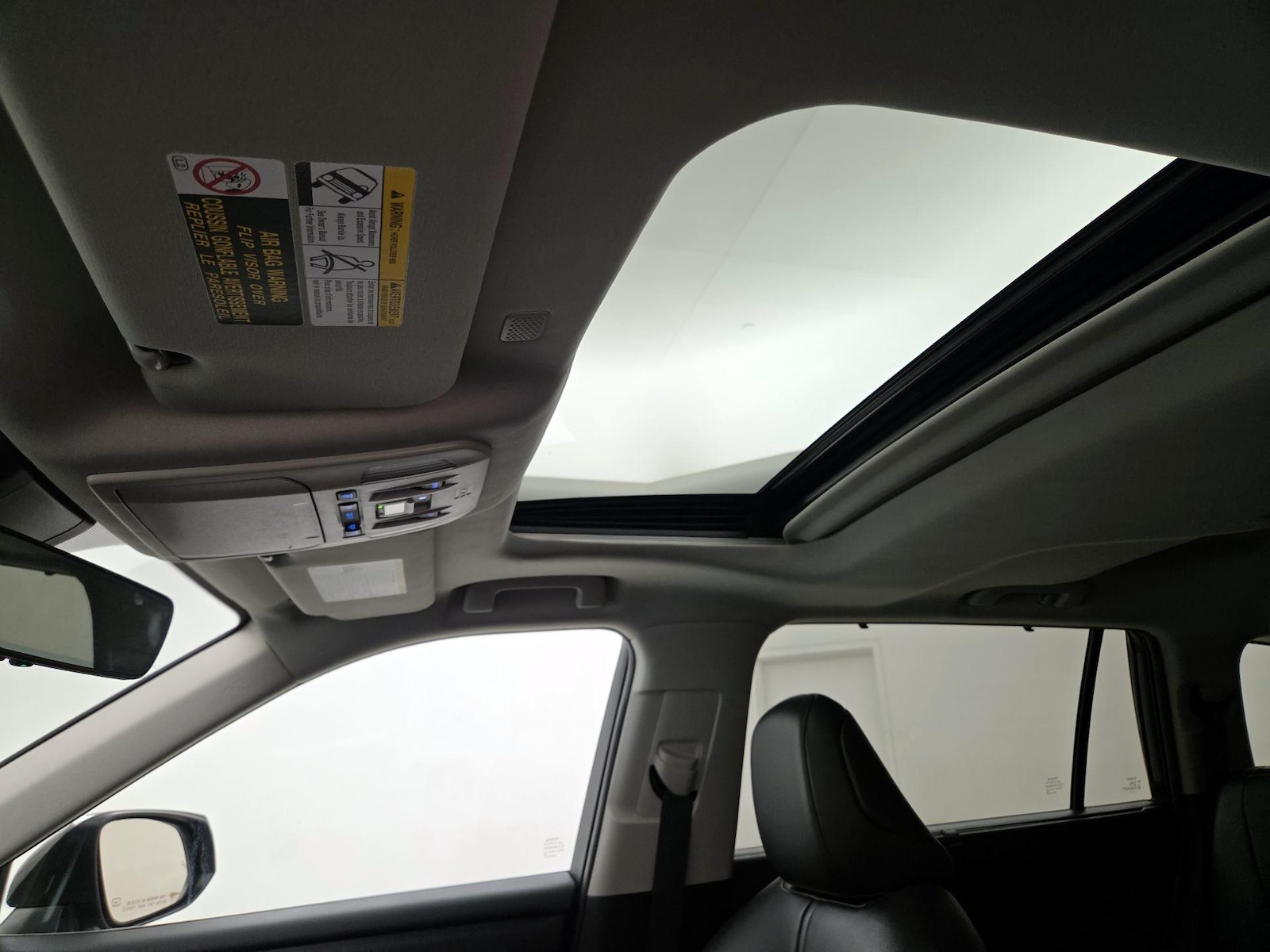 2022 Toyota Highlander XLE - Photo 20