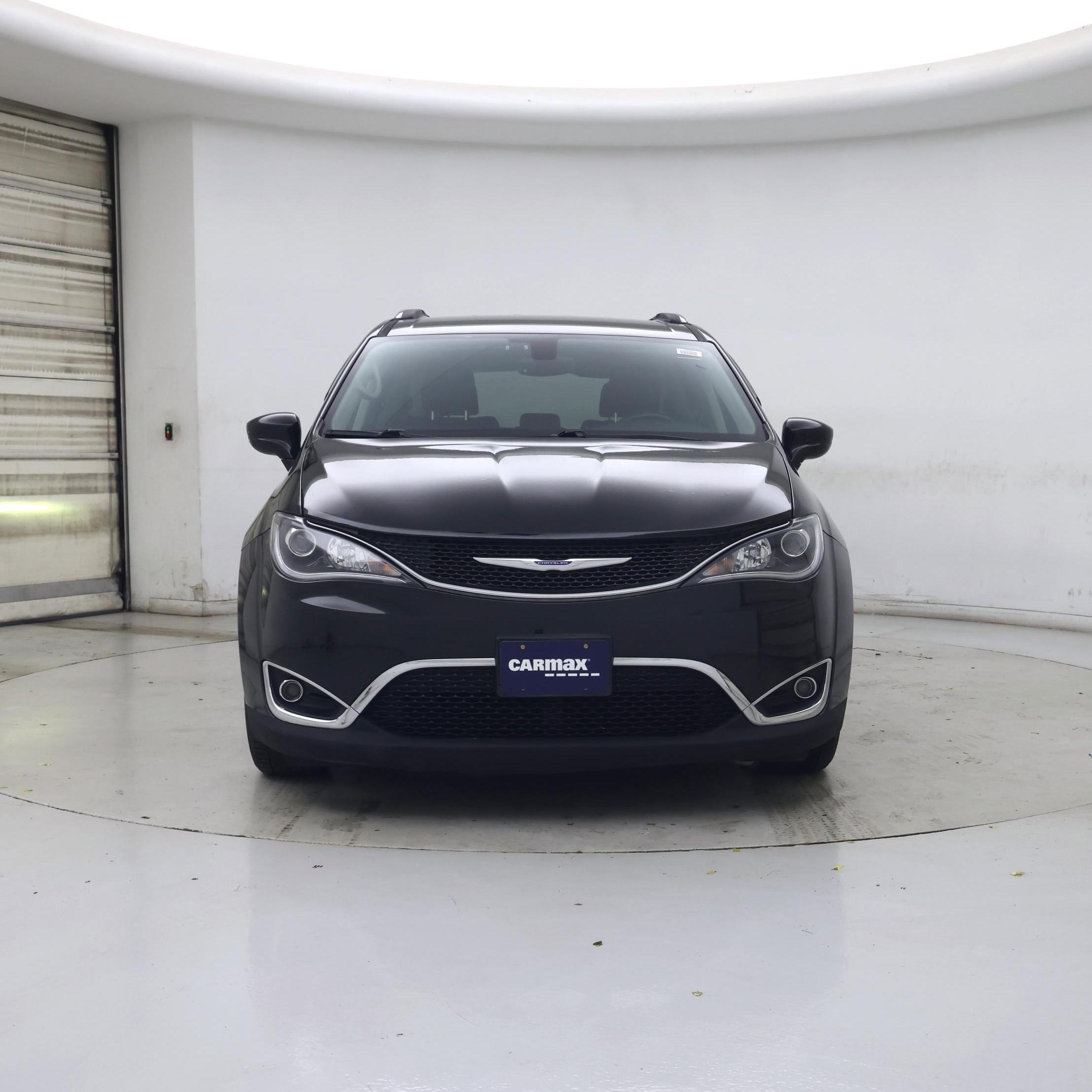 Thumbnail: 2019 Chrysler Pacifica - 5