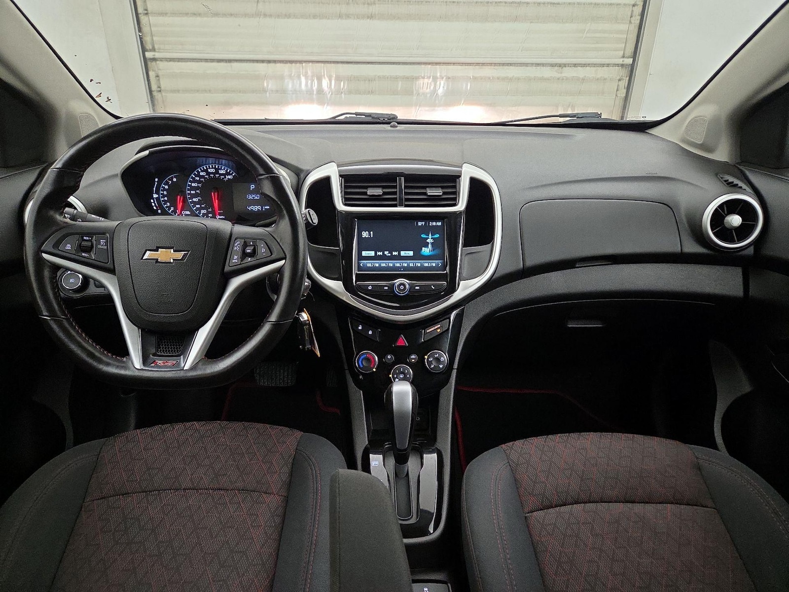 2017 Chevrolet Sonic LT - Photo 10