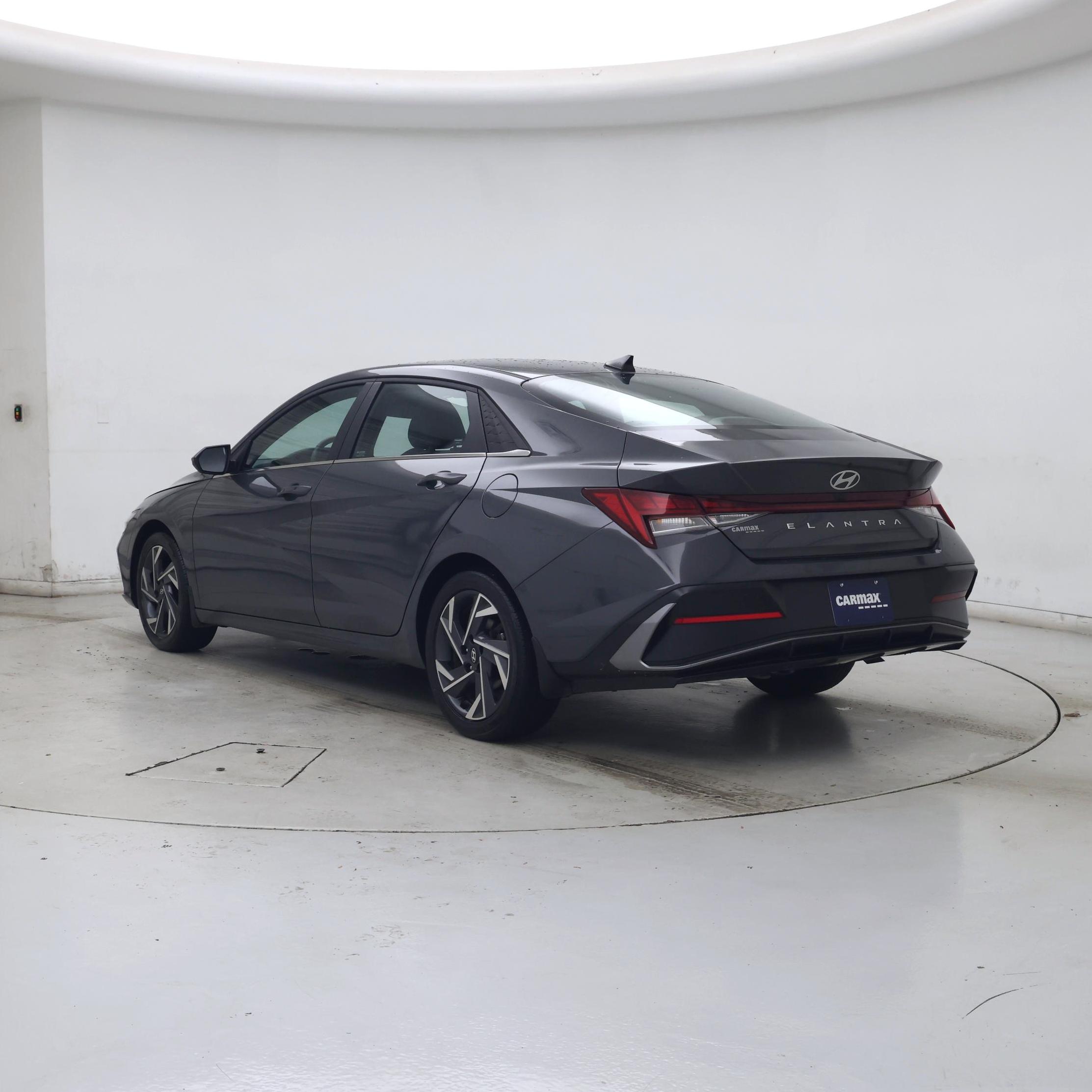 Thumbnail: 2024 Hyundai Elantra - 2
