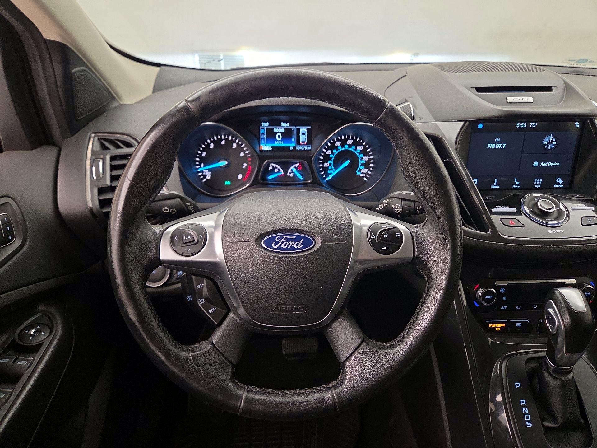 Thumbnail: 2016 Ford Escape - 10