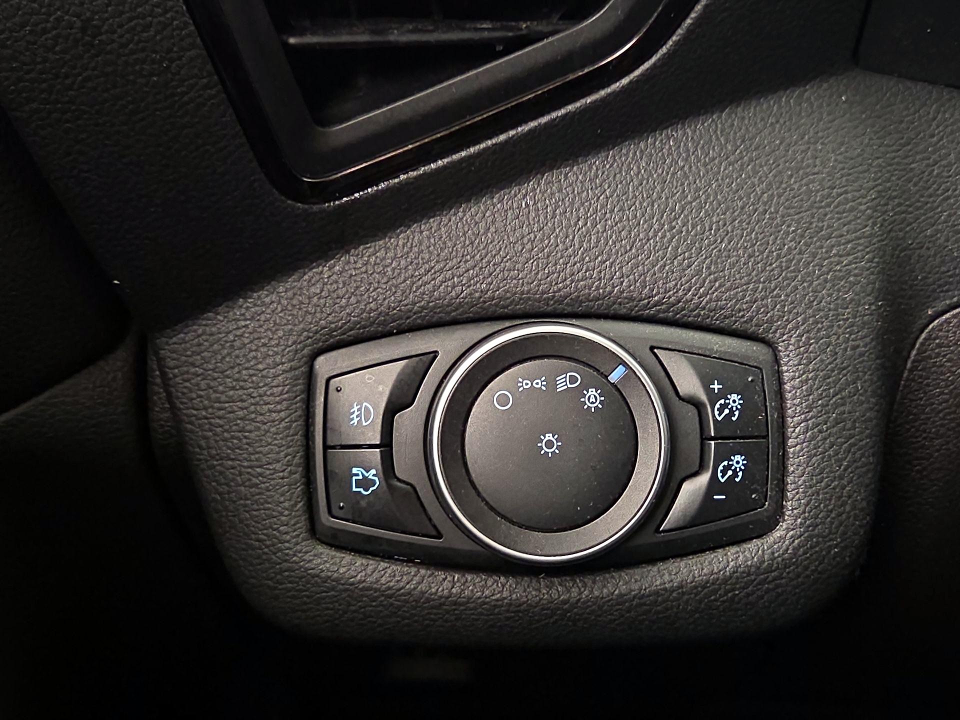 Thumbnail: 2016 Ford Escape - 13