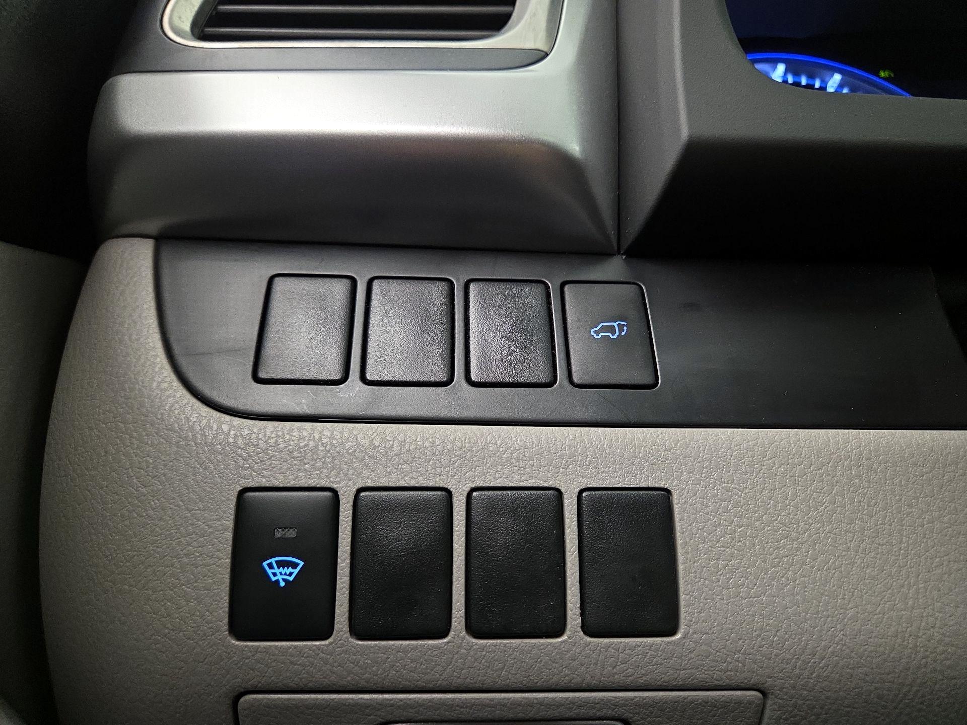 Thumbnail: 2015 Toyota Highlander - 13