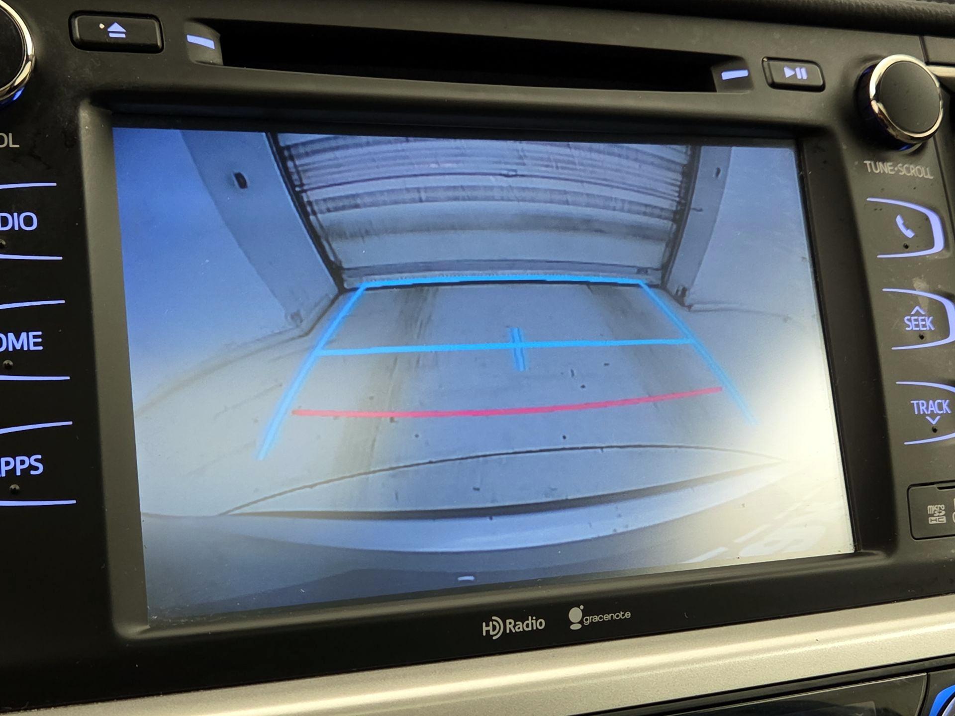 Thumbnail: 2015 Toyota Highlander - 15