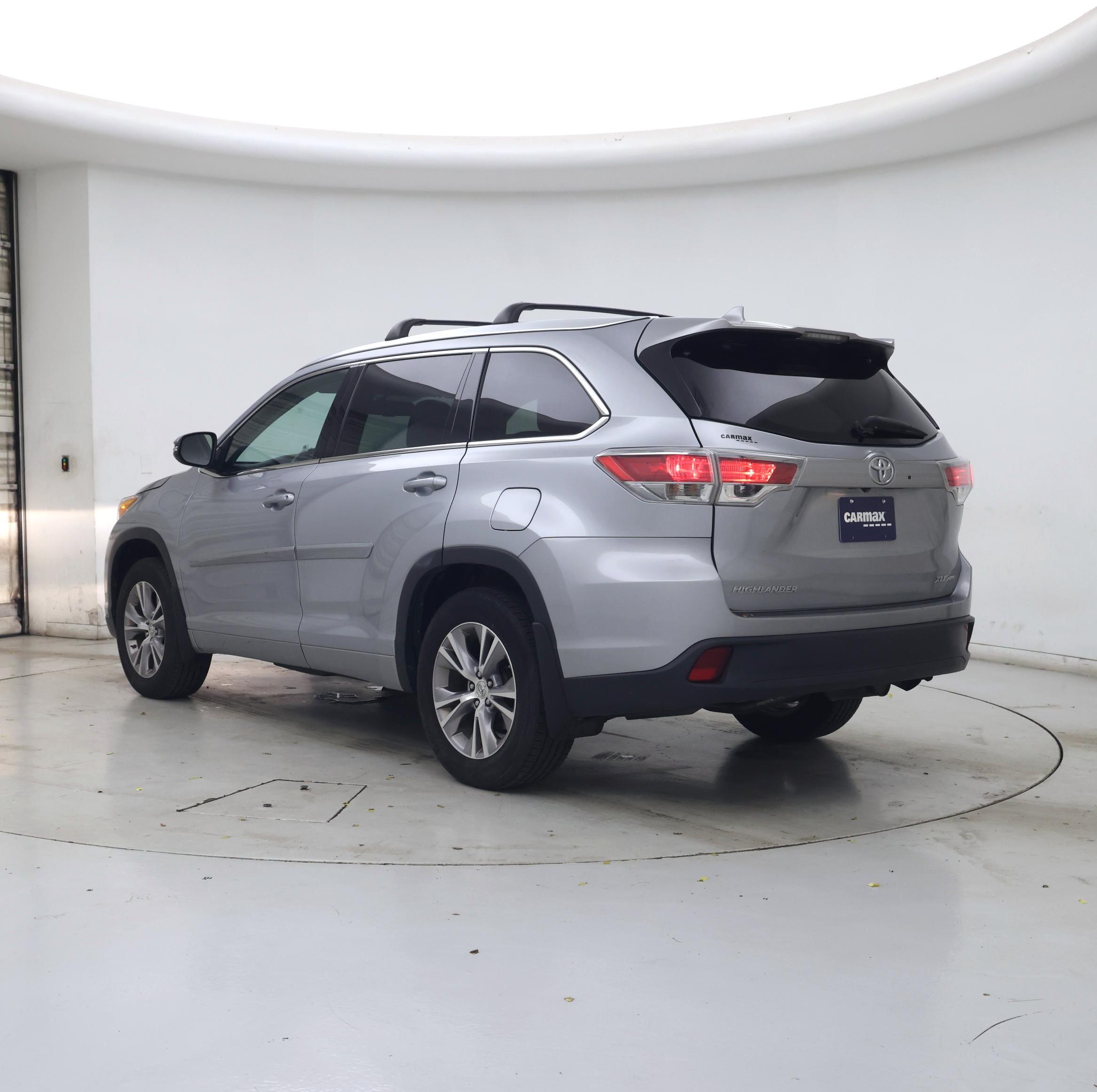 Thumbnail: 2015 Toyota Highlander - 2