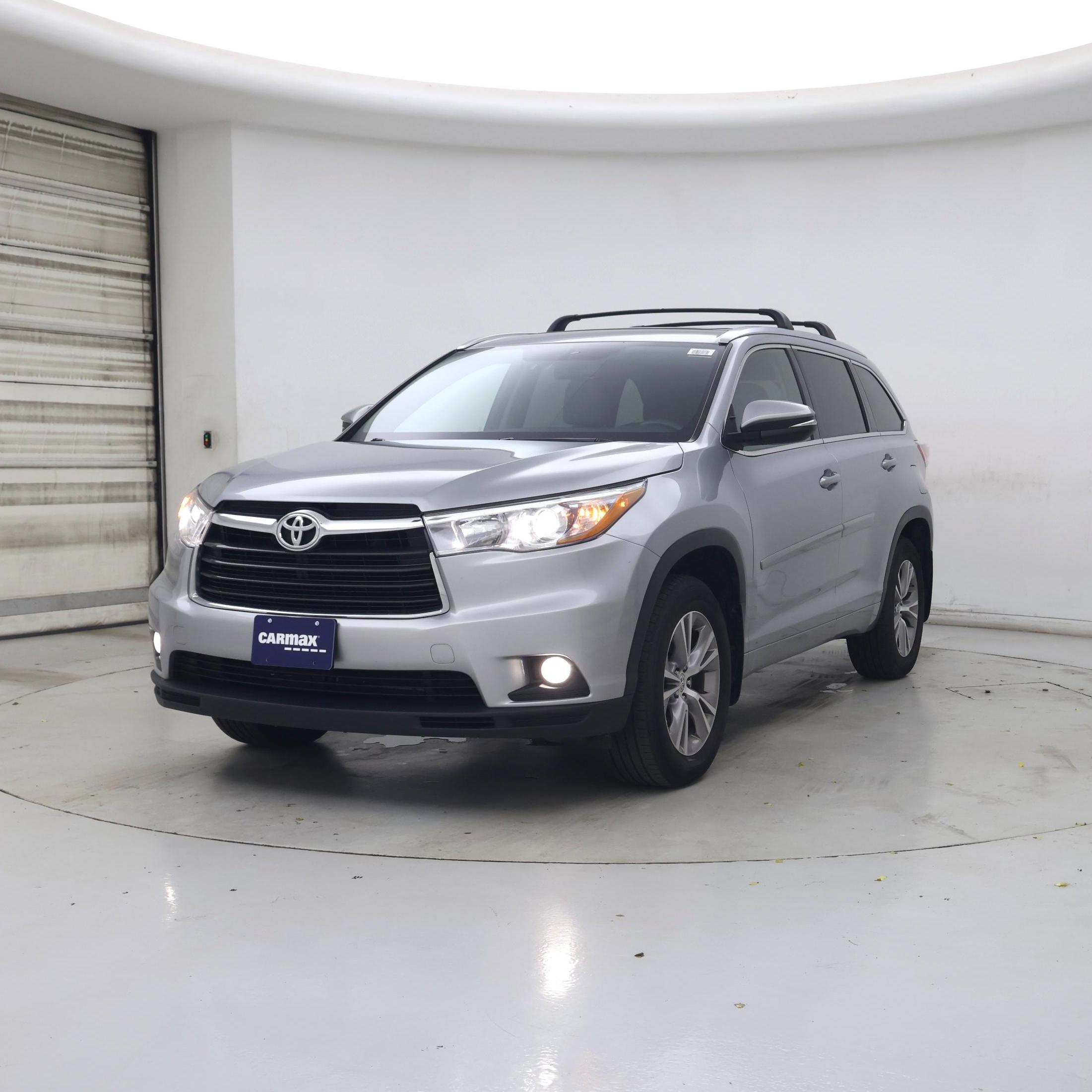 Thumbnail: 2015 Toyota Highlander - 4