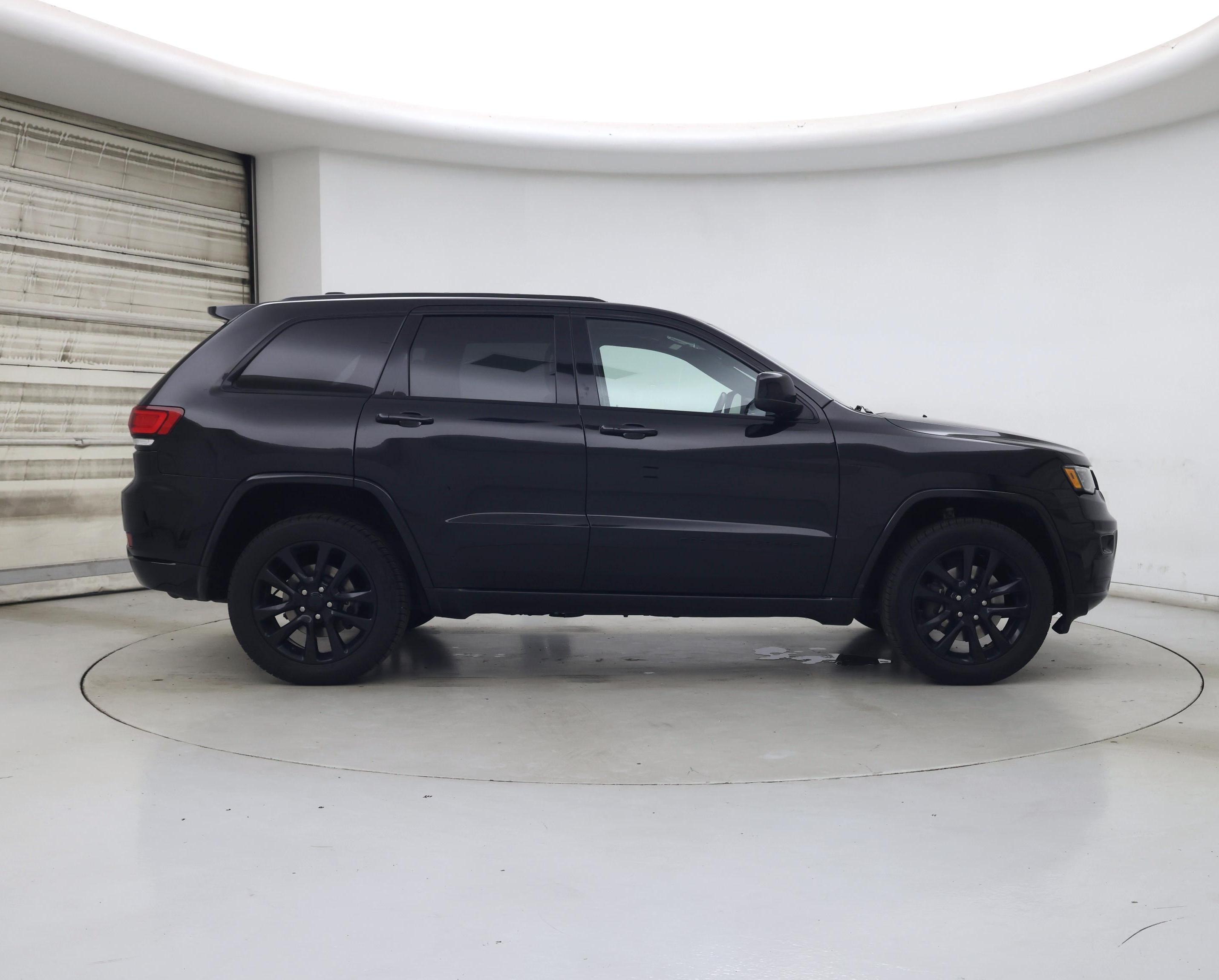 Thumbnail: 2021 Jeep Grand Cherokee - 7