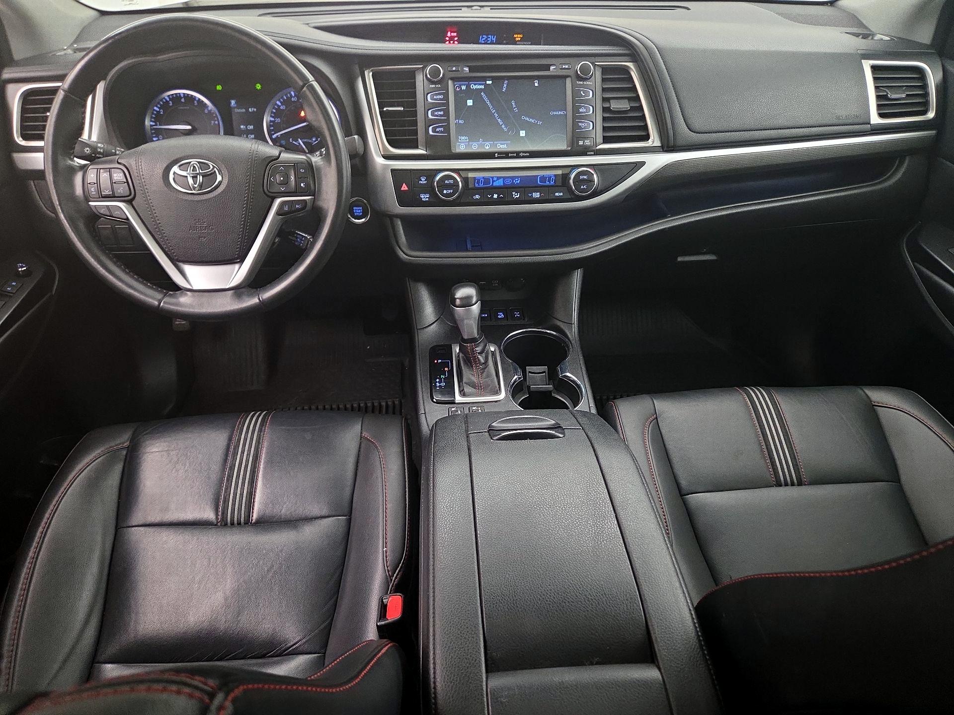 Thumbnail: 2019 Toyota Highlander - 9