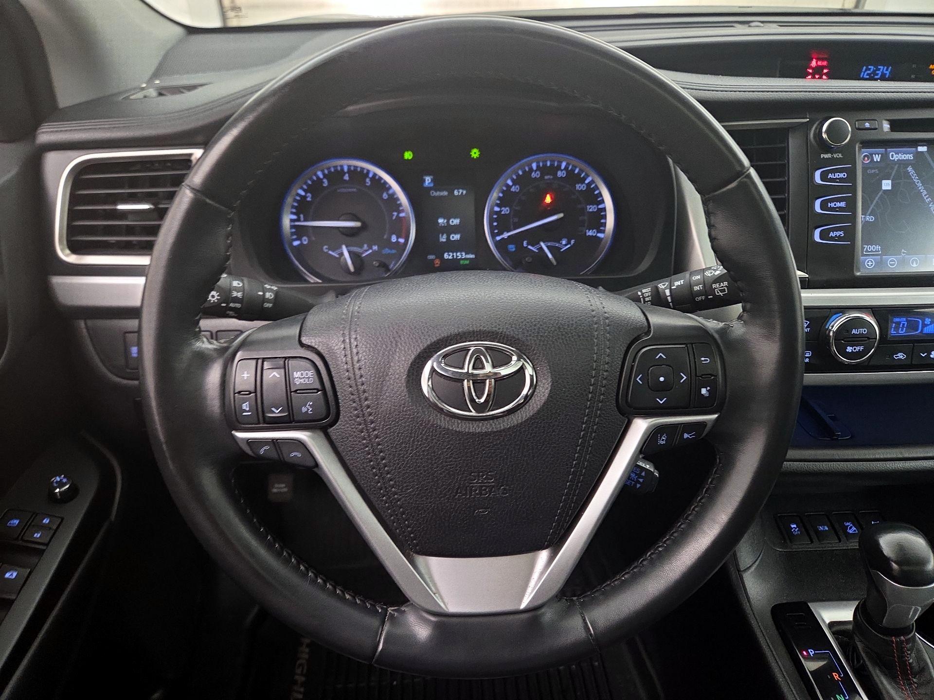 Thumbnail: 2019 Toyota Highlander - 10