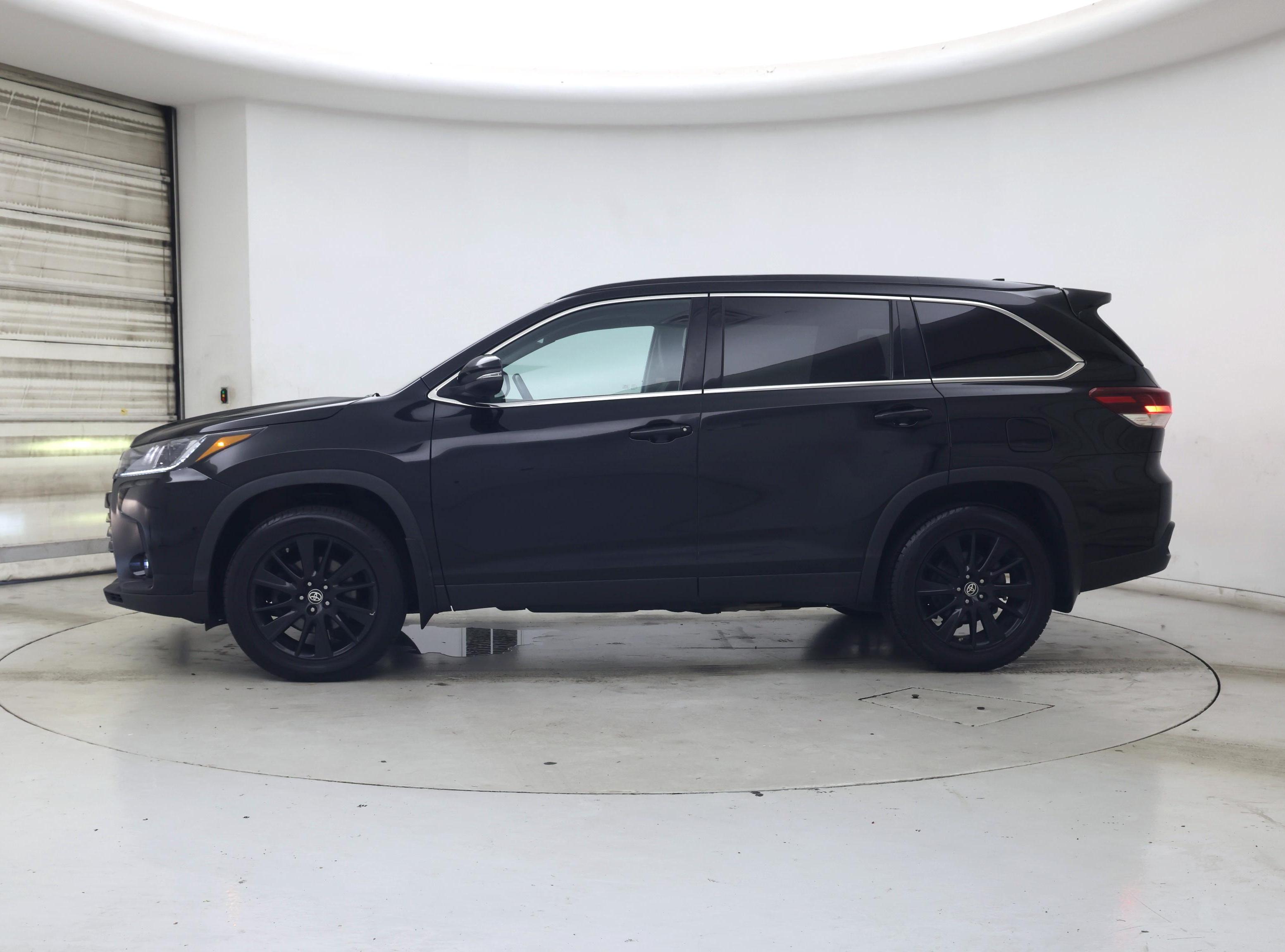 Thumbnail: 2019 Toyota Highlander - 3