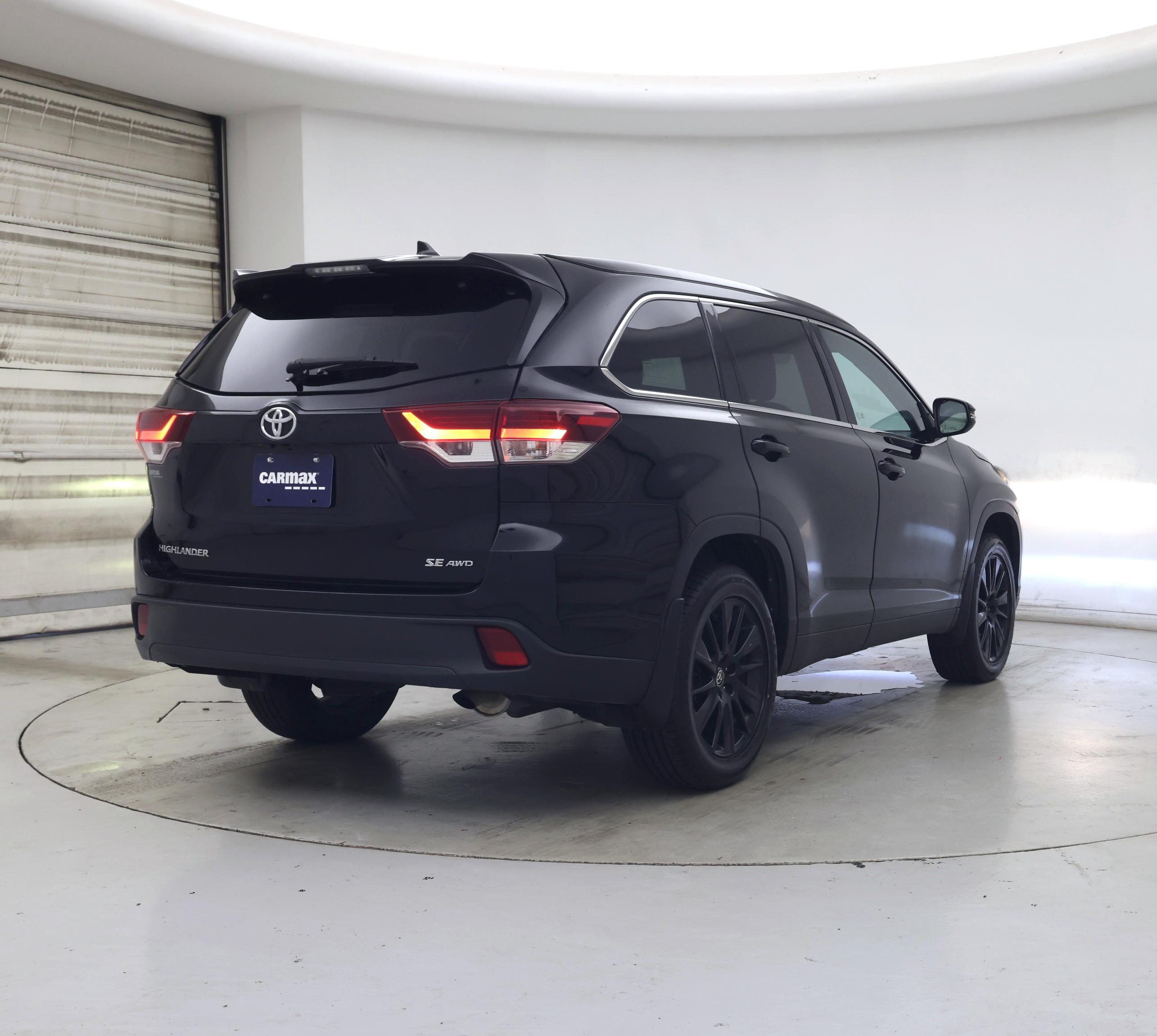 Thumbnail: 2019 Toyota Highlander - 8