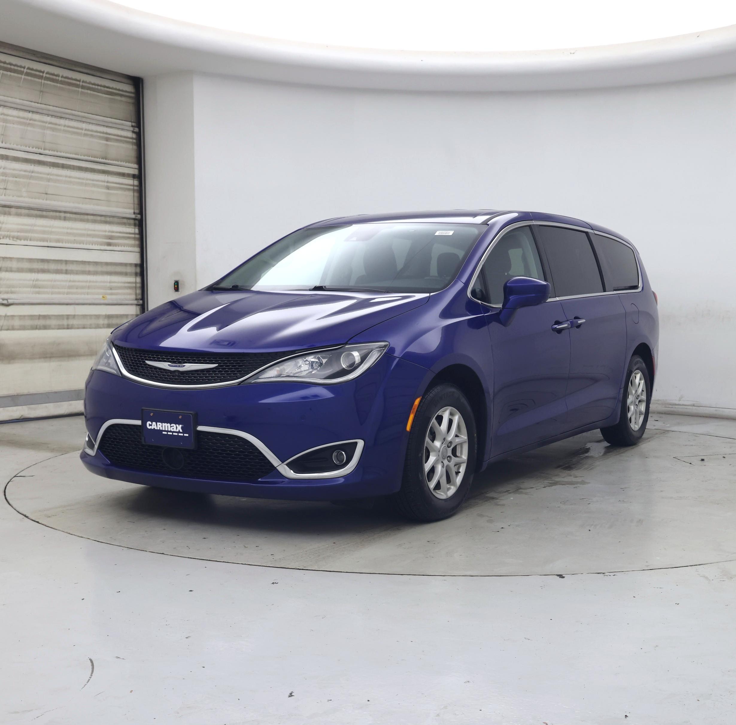 Thumbnail: 2020 Chrysler Pacifica - 4