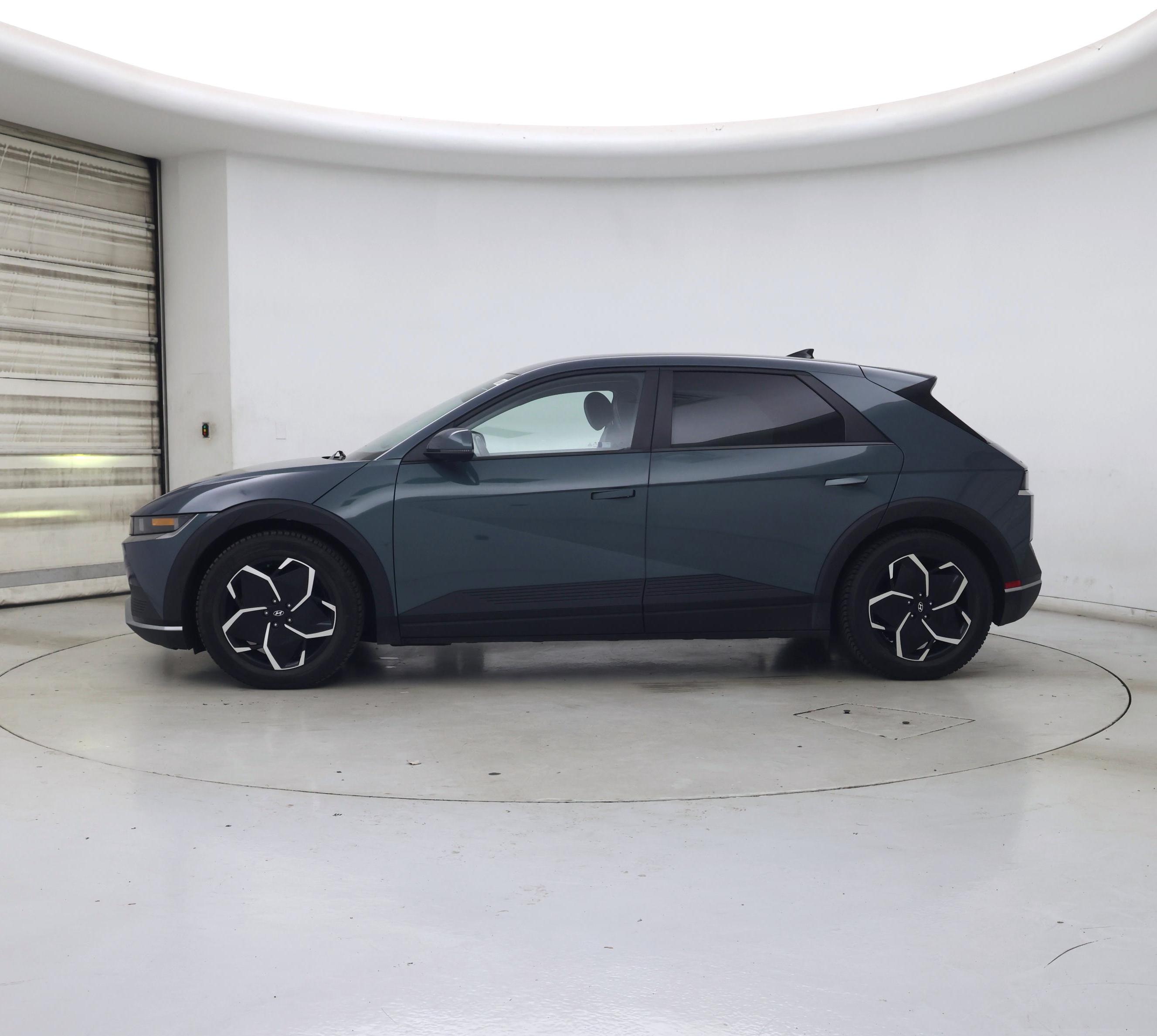 Thumbnail: 2022 Hyundai Ioniq 5 - 3