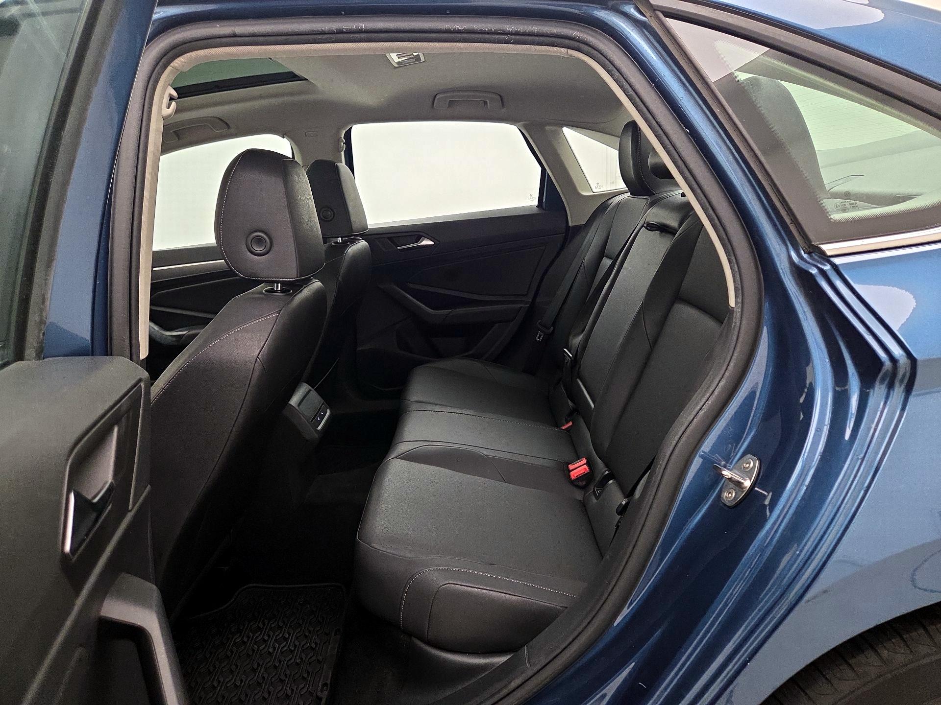 Thumbnail: 2019 Volkswagen Jetta - 20