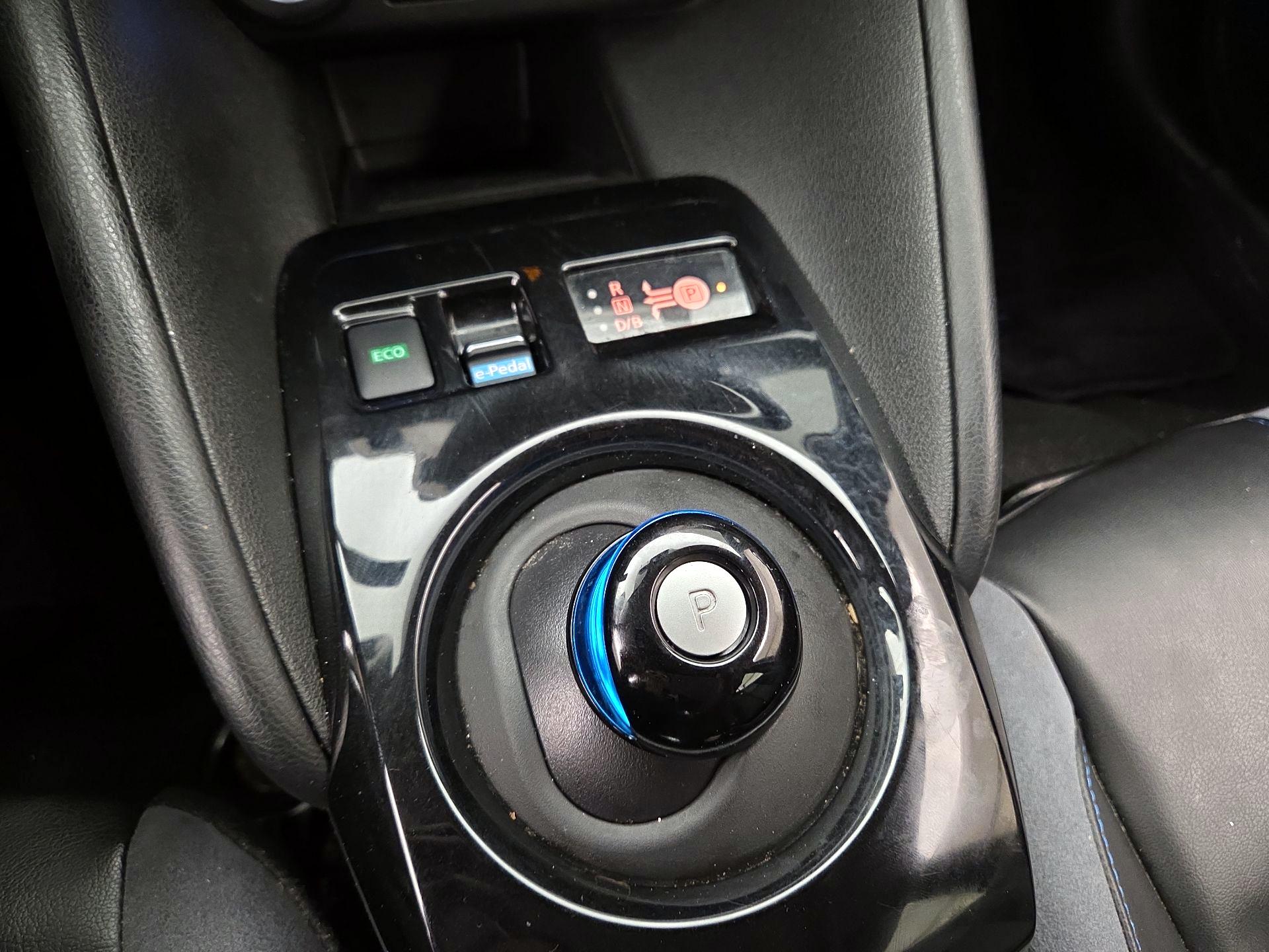 Thumbnail: 2022 Nissan Leaf - 18