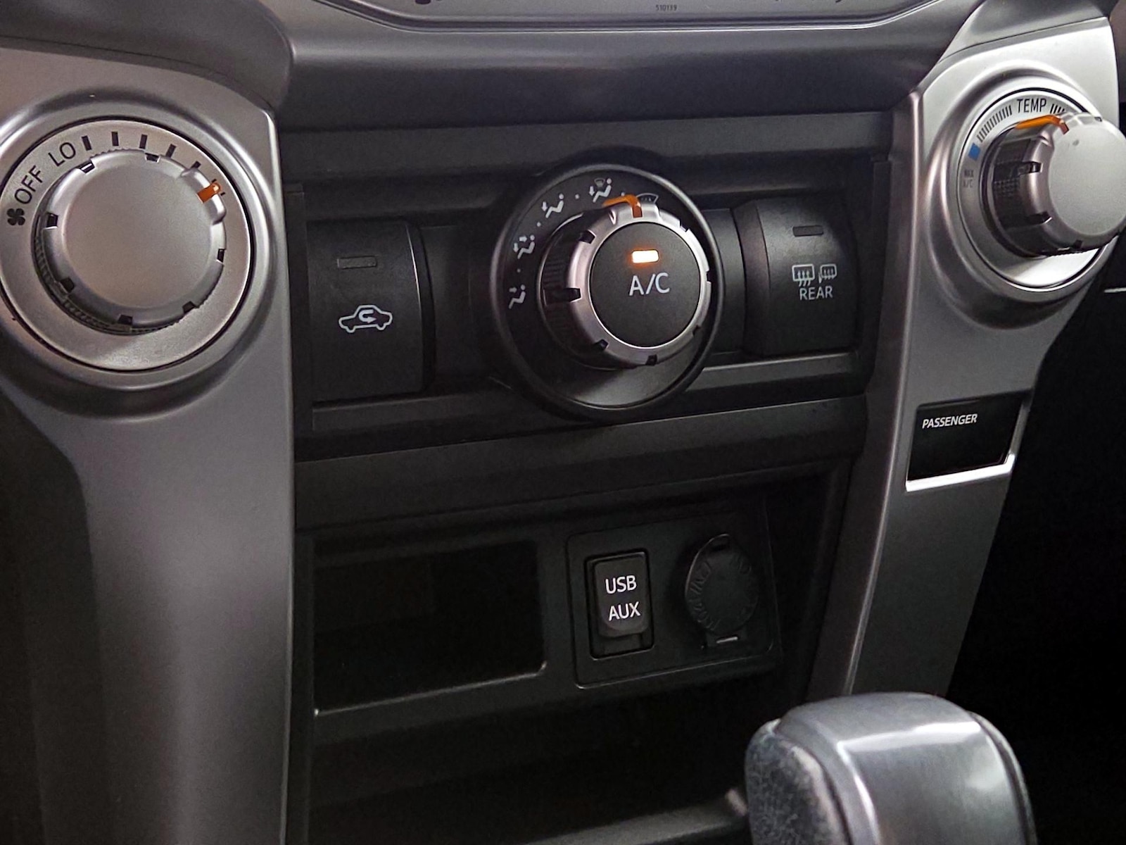 2018 Toyota 4Runner SR5 Premium - Photo 18
