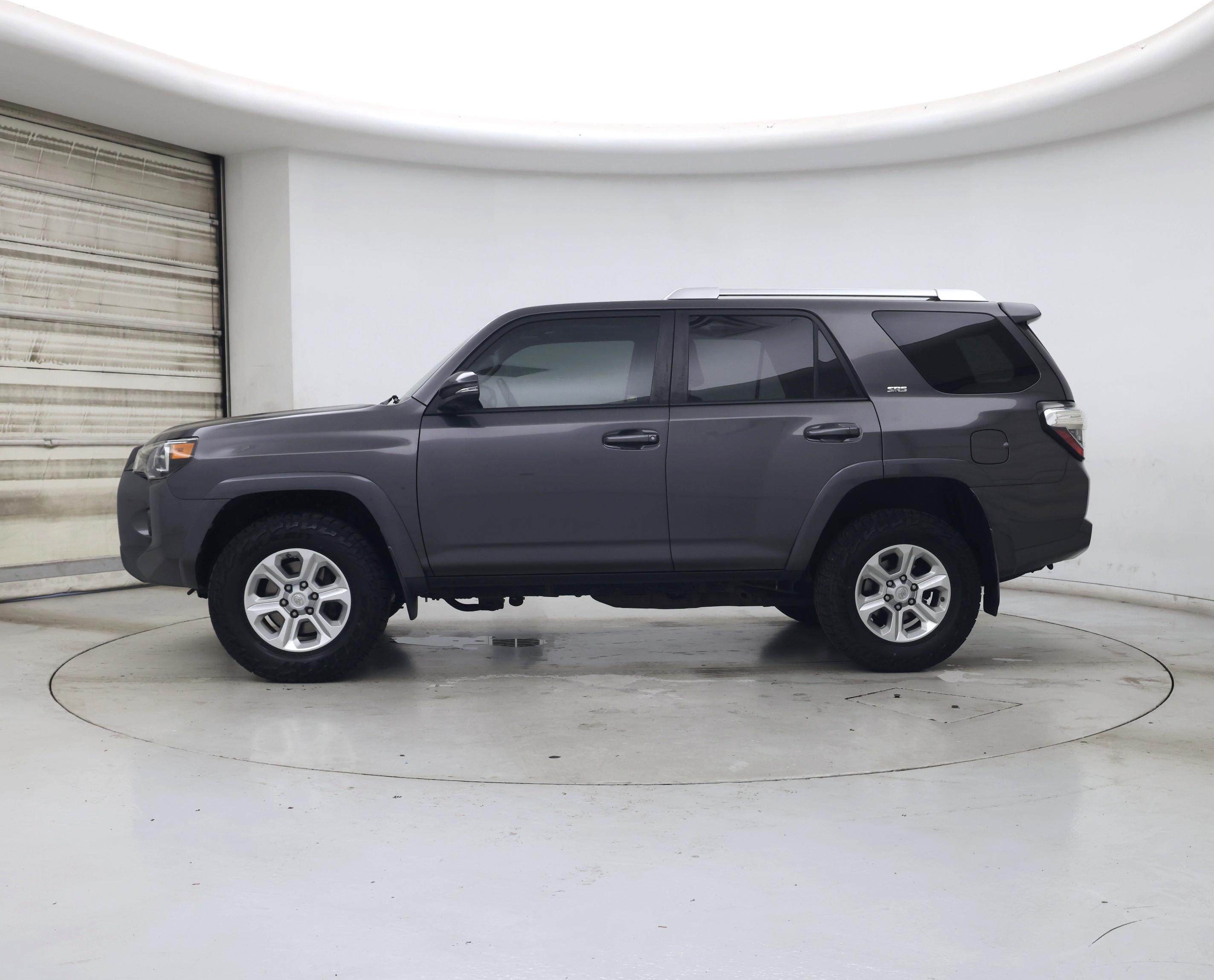 Thumbnail: 2018 Toyota 4Runner - 3