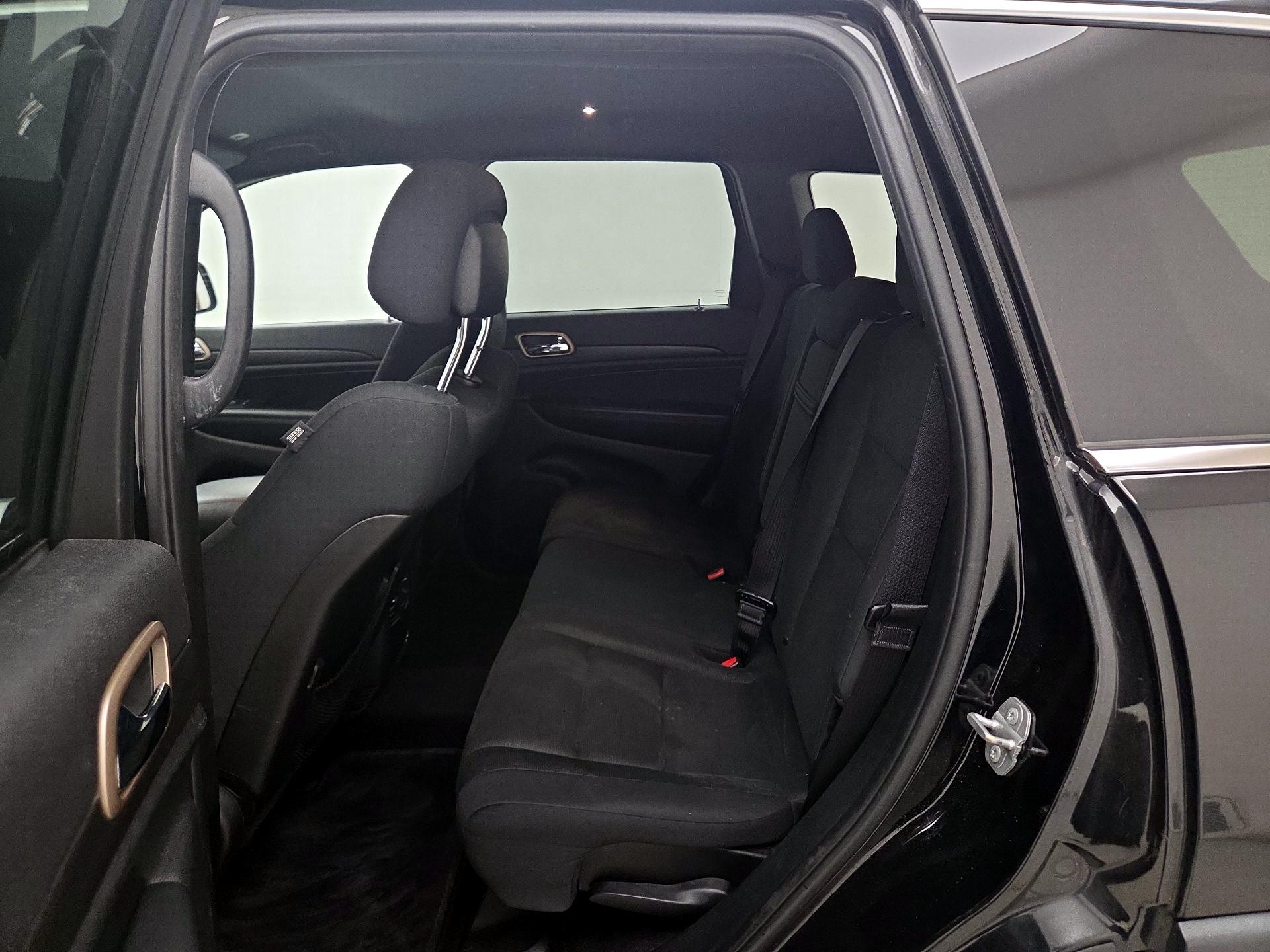 Thumbnail: 2017 Jeep Grand Cherokee - 19