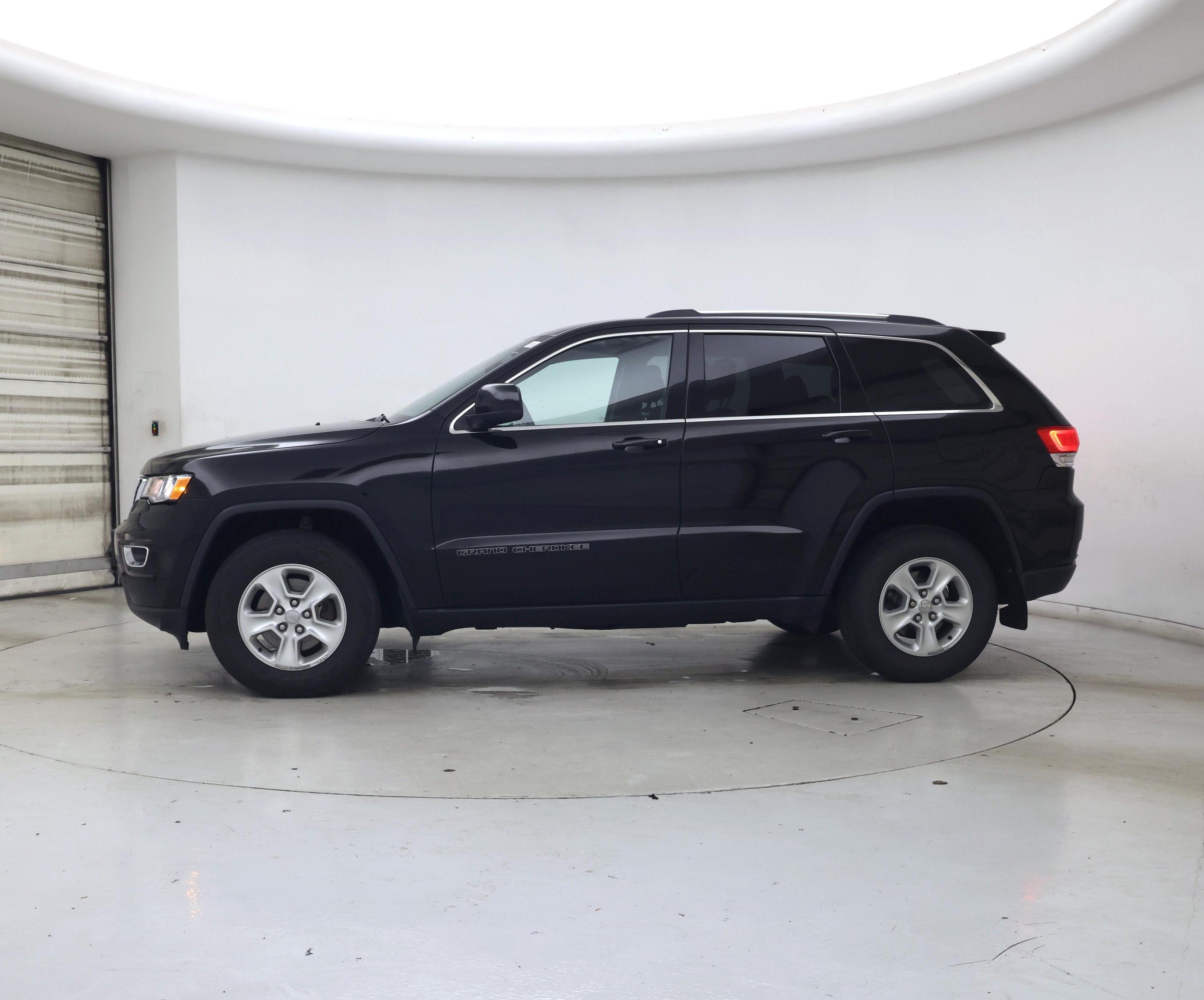 Thumbnail: 2017 Jeep Grand Cherokee - 3