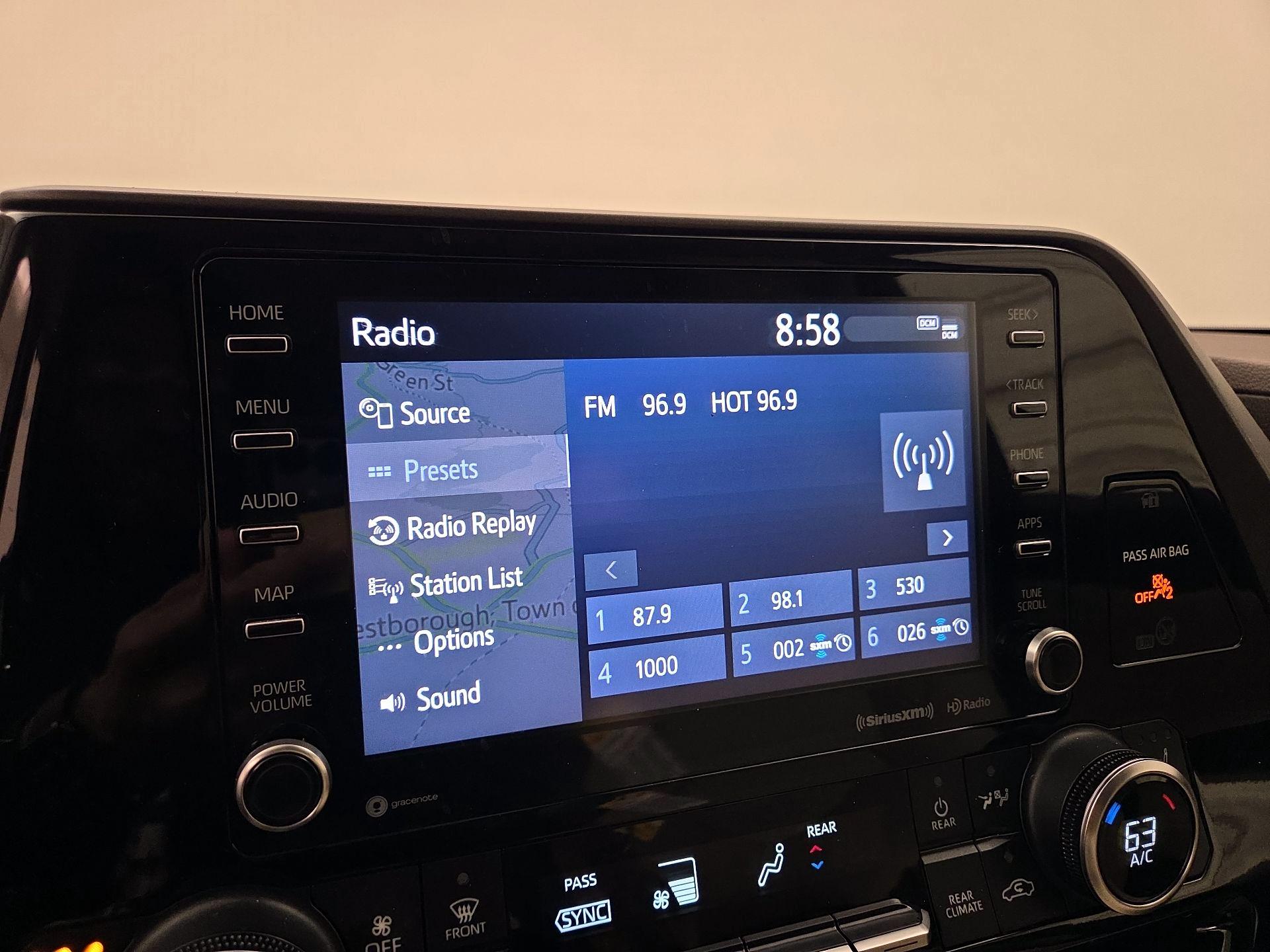 Thumbnail: 2021 Toyota Highlander - 16