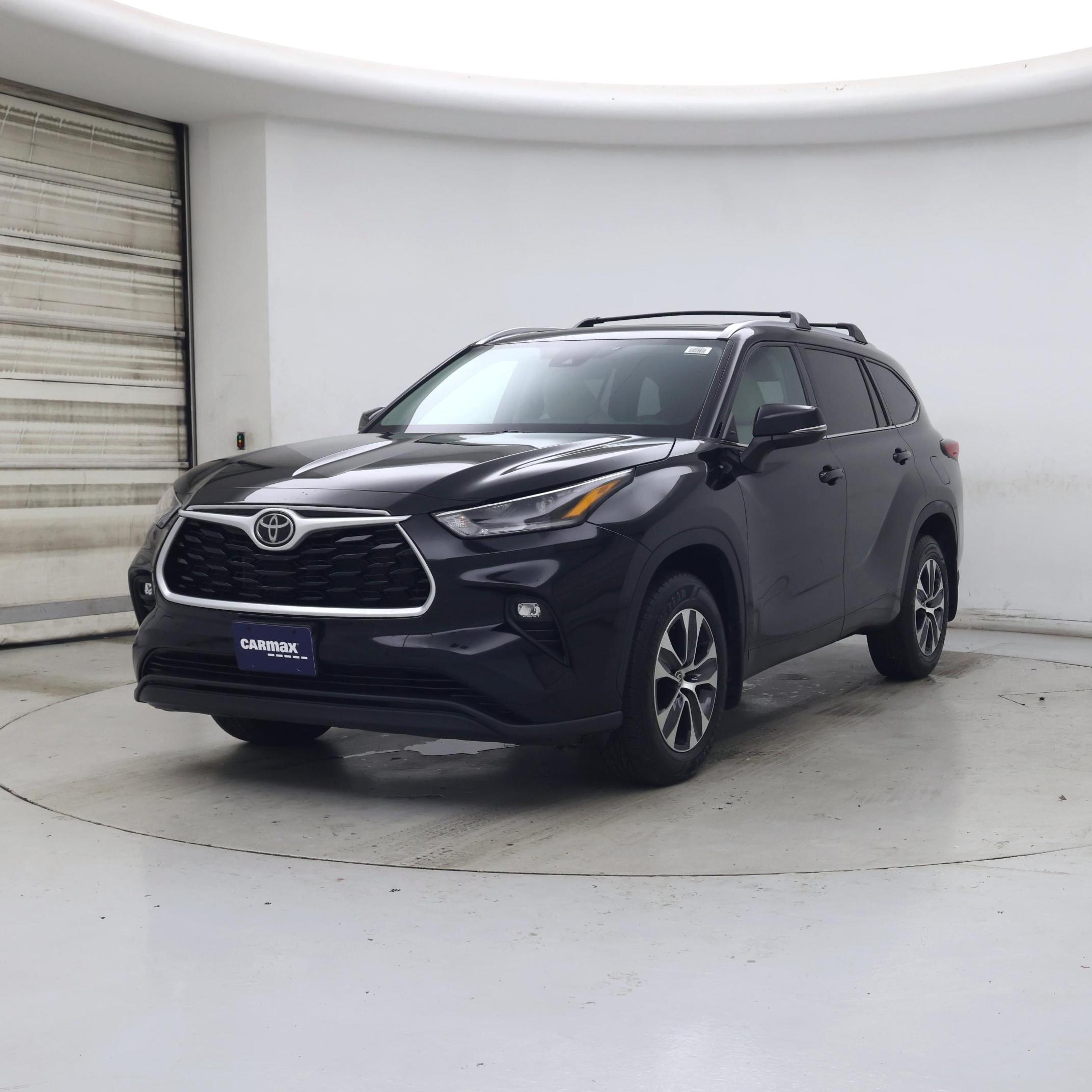 Thumbnail: 2021 Toyota Highlander - 4