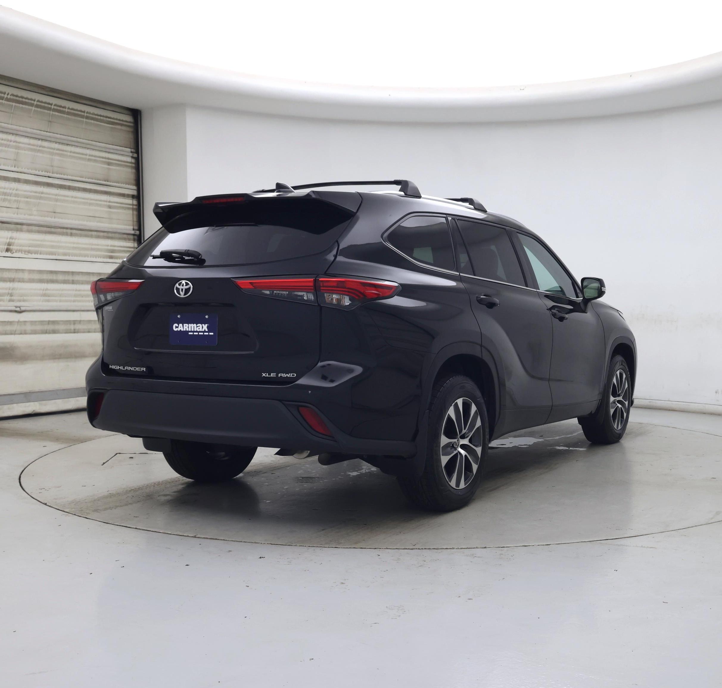 Thumbnail: 2021 Toyota Highlander - 8