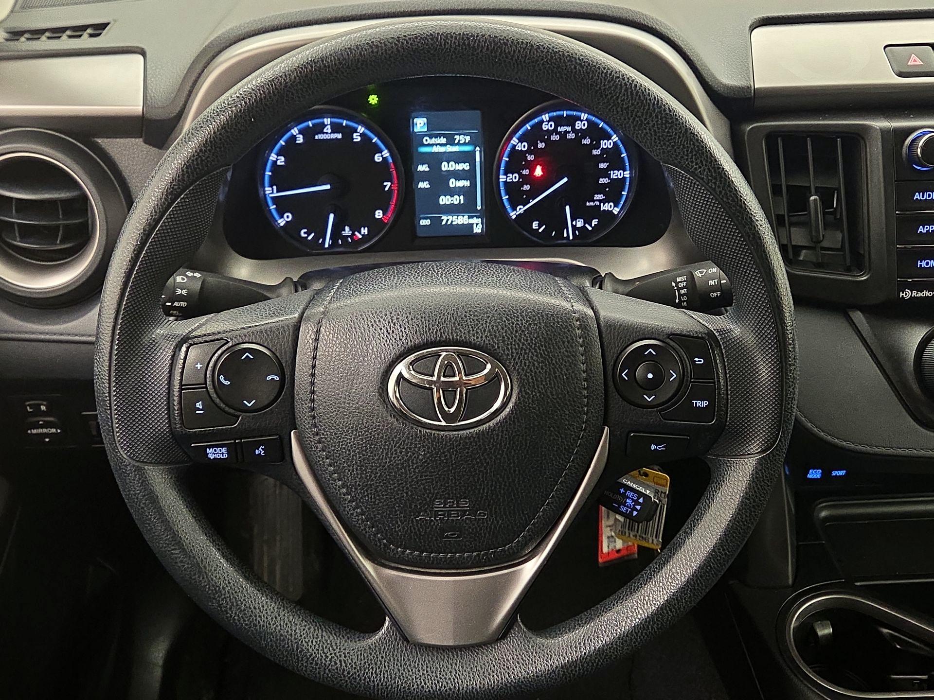 Thumbnail: 2017 Toyota RAV4 - 10