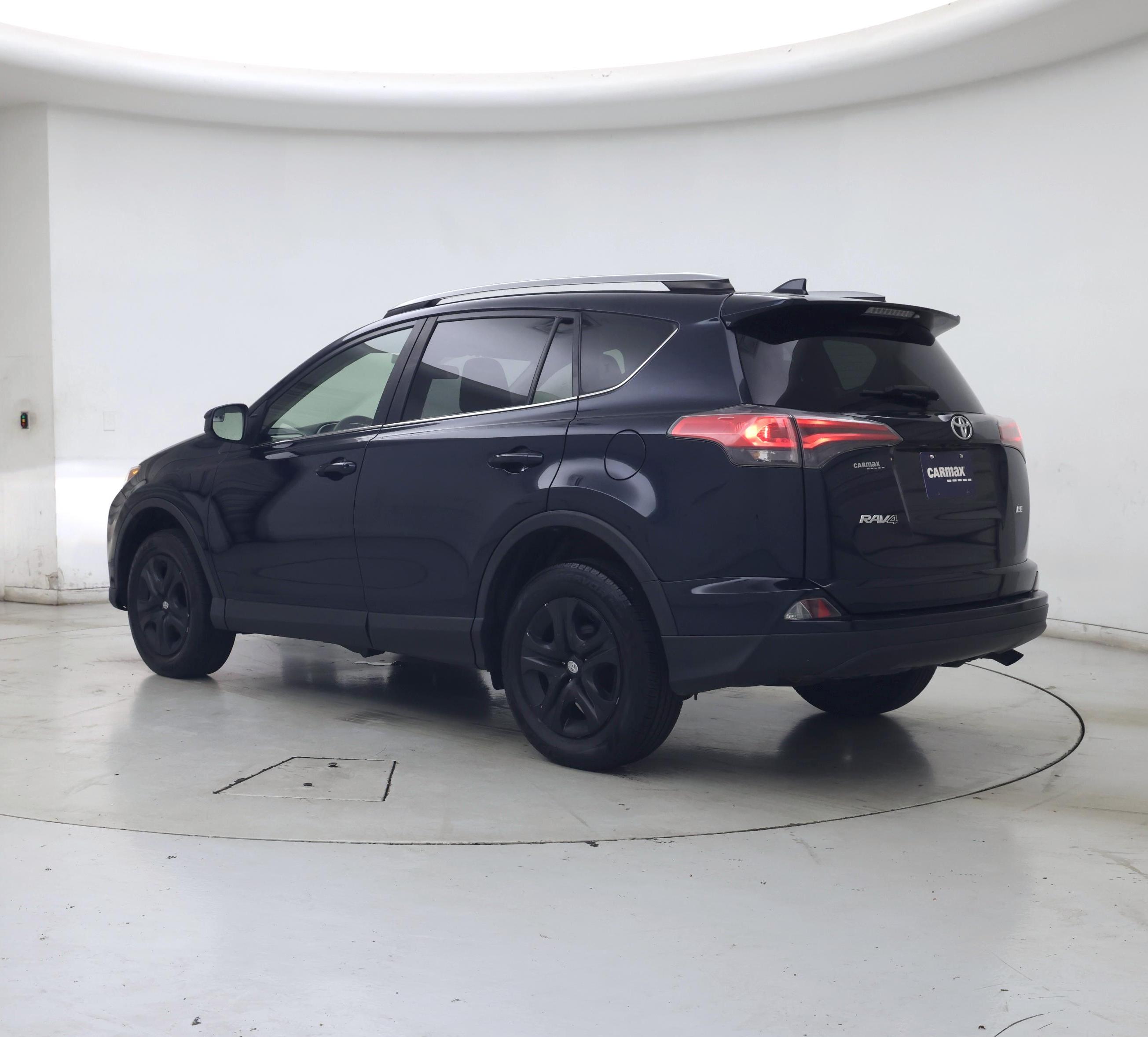 Thumbnail: 2017 Toyota RAV4 - 2