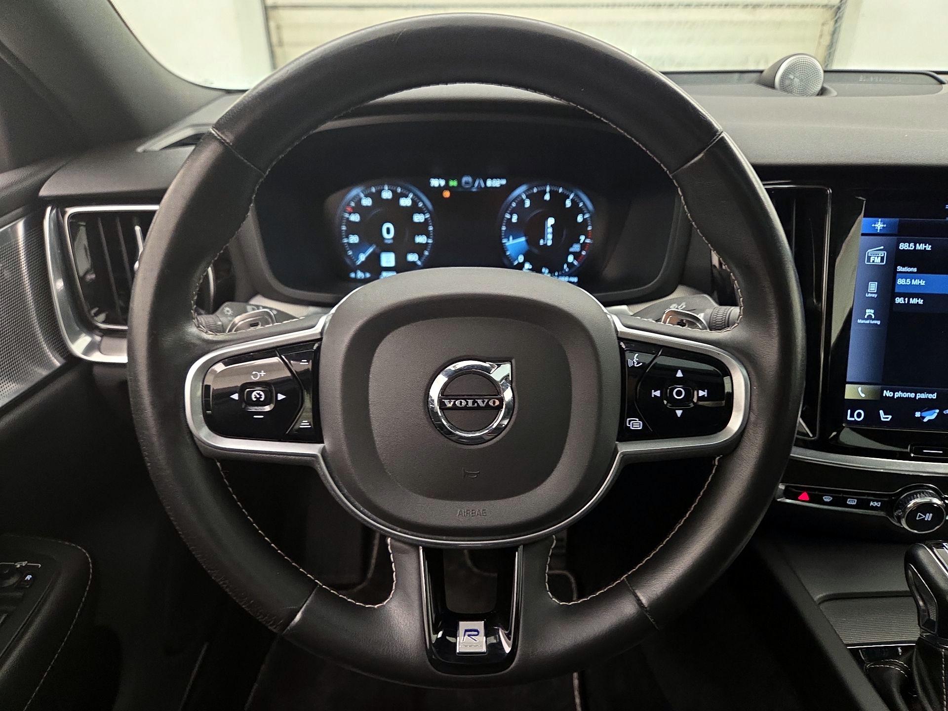 Thumbnail: 2019 Volvo S60 - 10