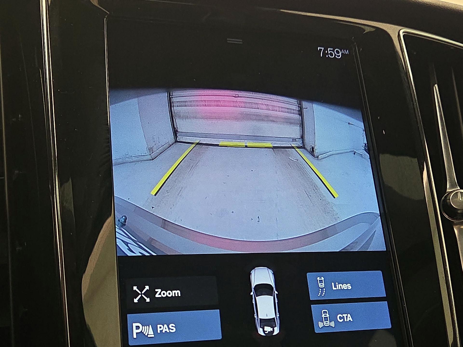 Thumbnail: 2019 Volvo S60 - 15