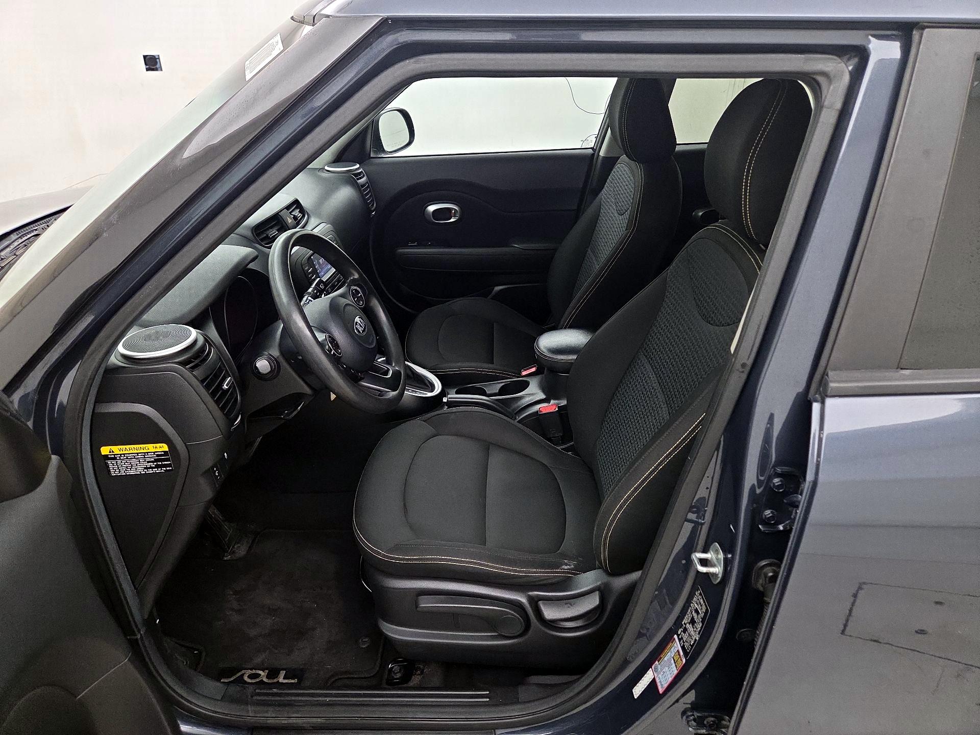 Thumbnail: 2016 Kia Soul - 11