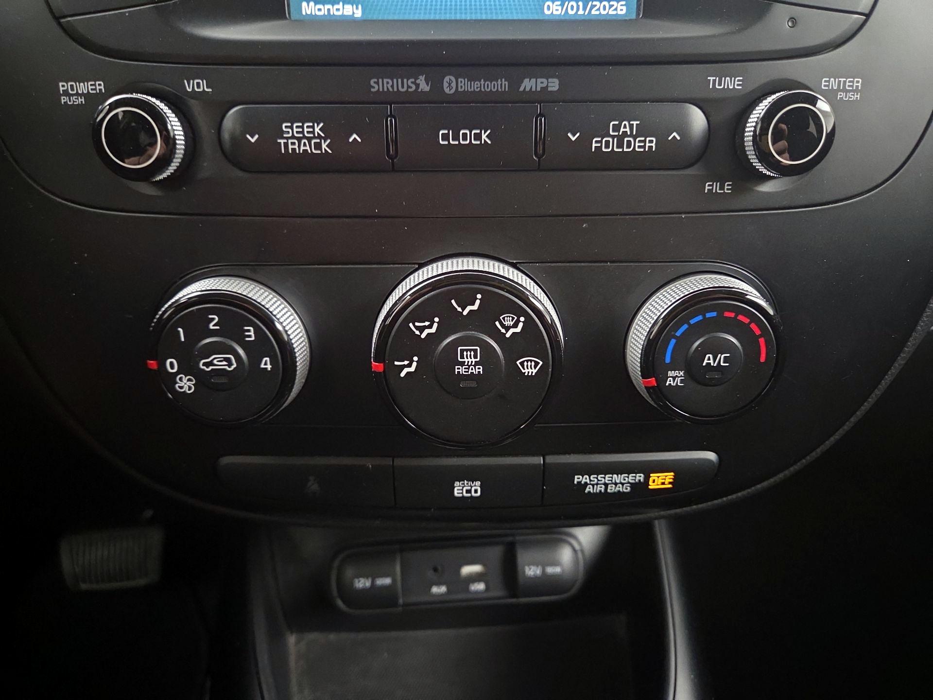 Thumbnail: 2016 Kia Soul - 16