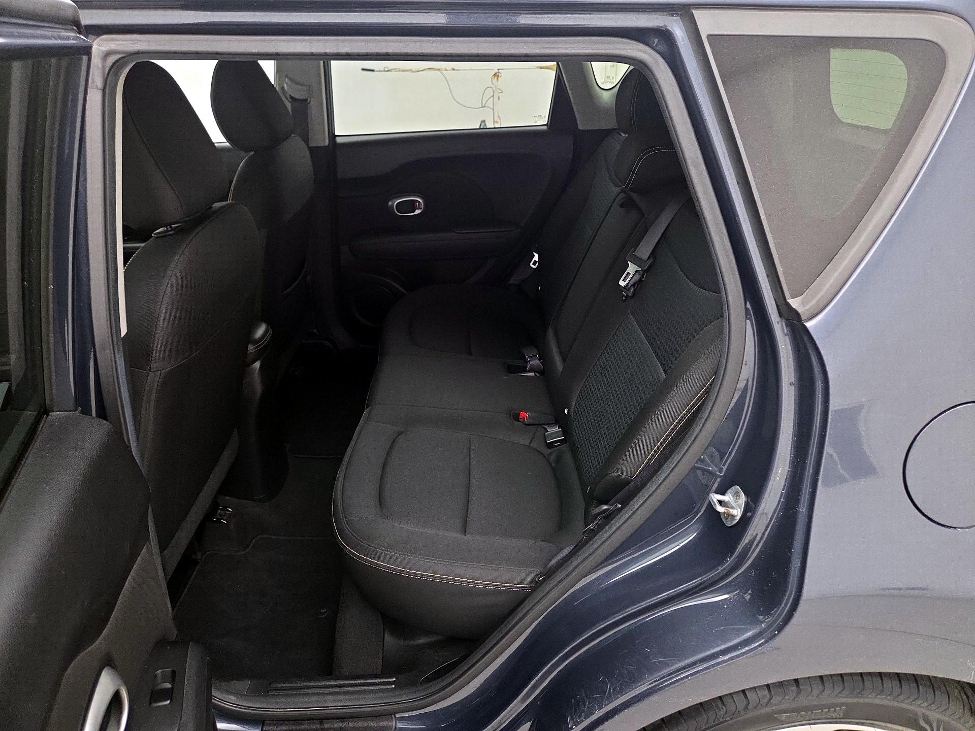 Thumbnail: 2016 Kia Soul - 19