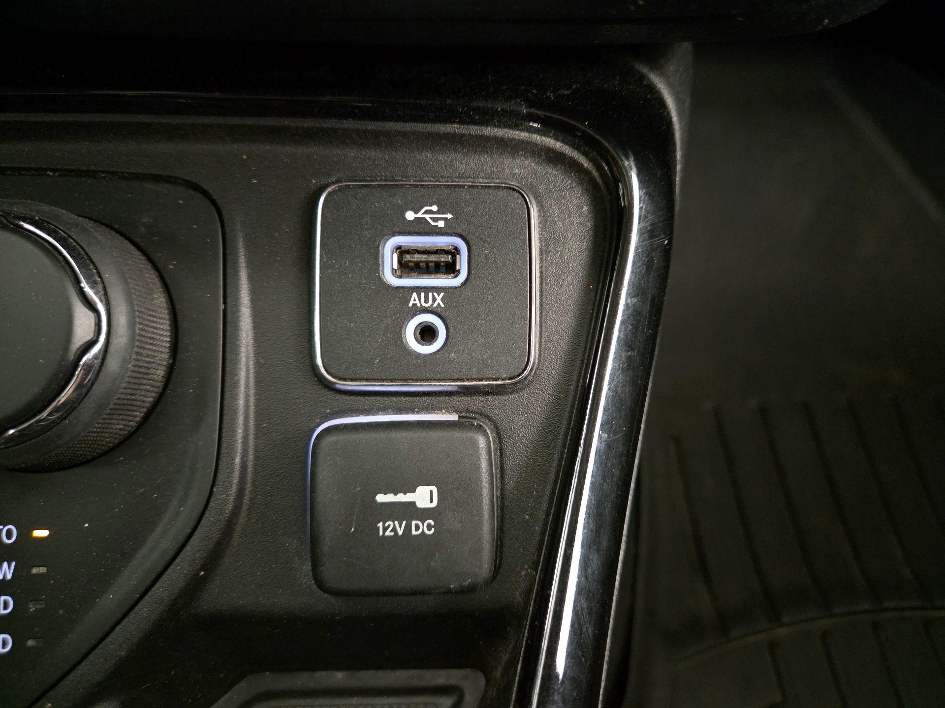Thumbnail: 2018 Jeep Compass - 19