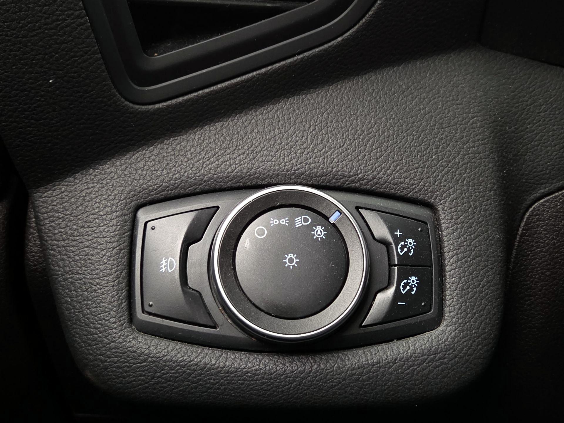 Thumbnail: 2016 Ford Escape - 13