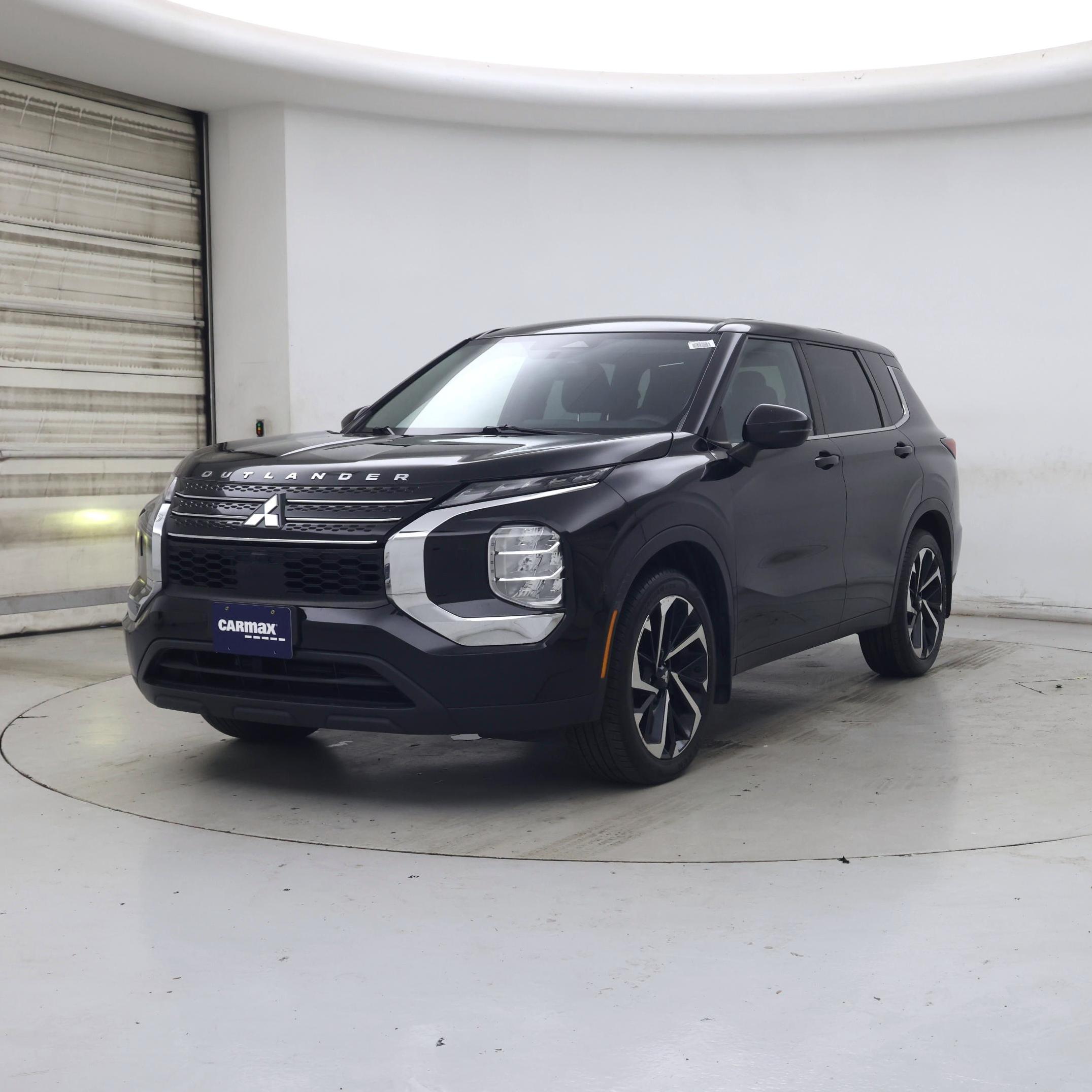 Thumbnail: 2022 Mitsubishi Outlander - 4