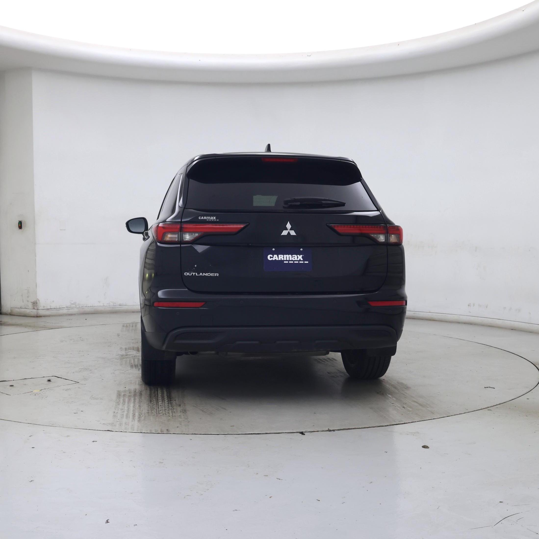 Thumbnail: 2022 Mitsubishi Outlander - 6