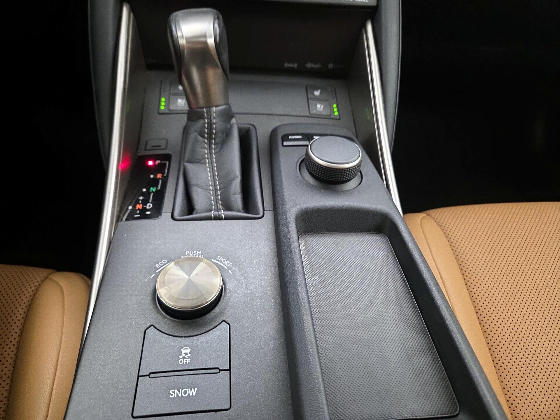 Thumbnail: 2017 Lexus IS - 17