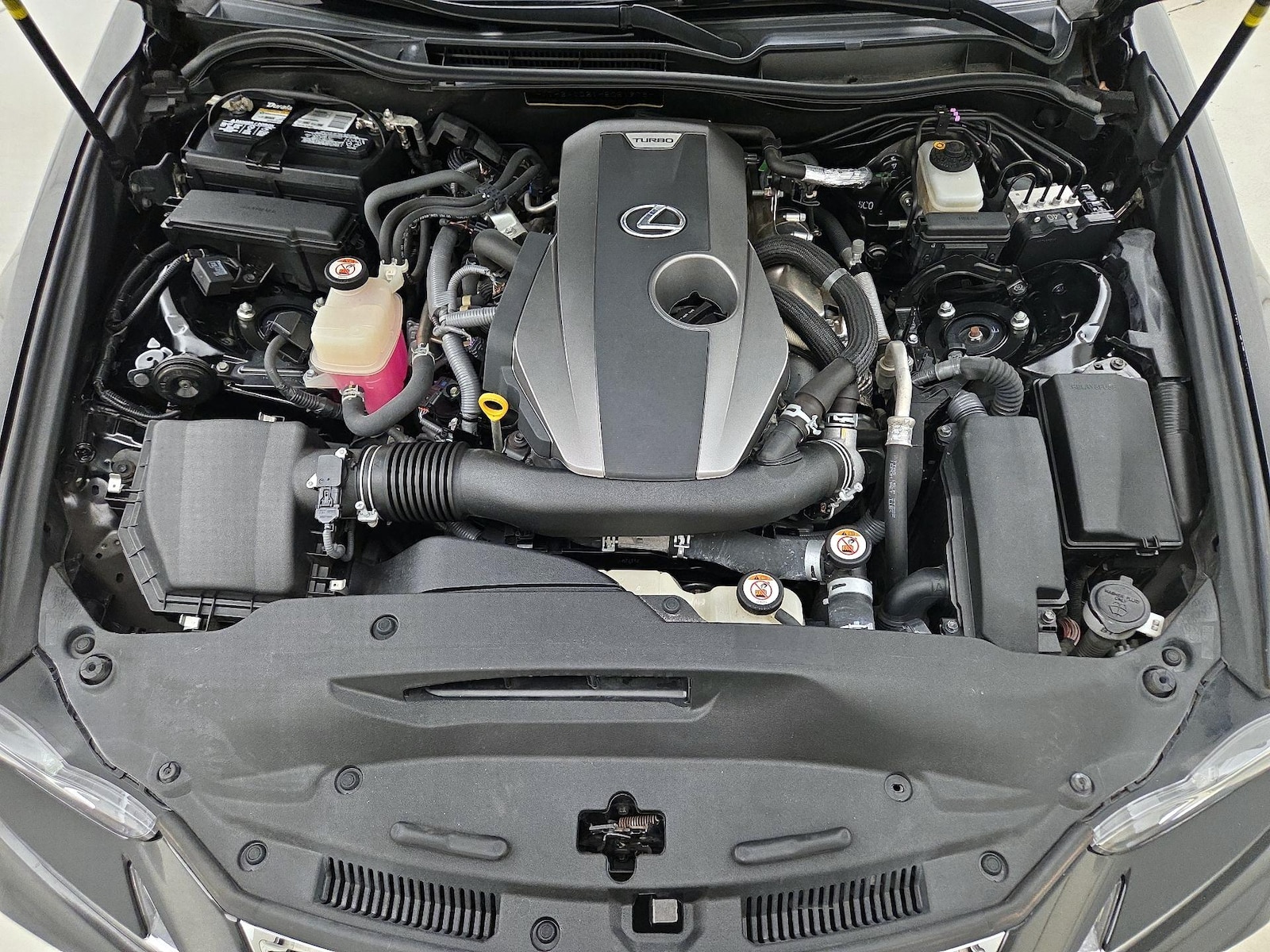 2017 Lexus IS 200t - Photo 23