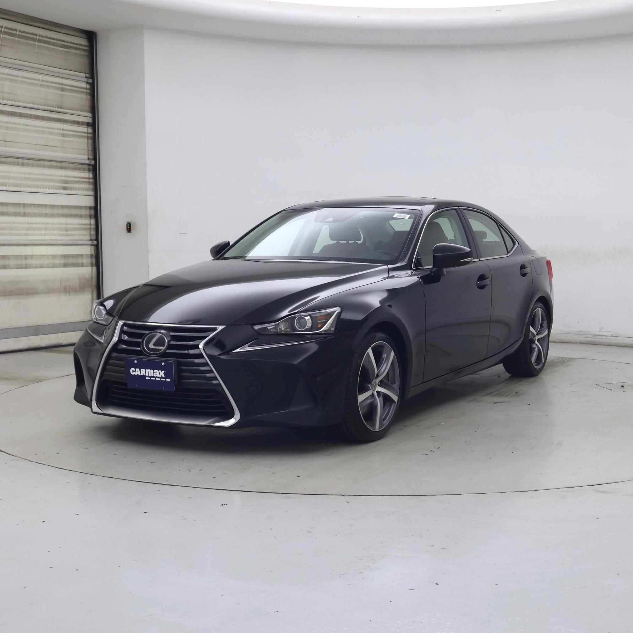 Thumbnail: 2017 Lexus IS - 4