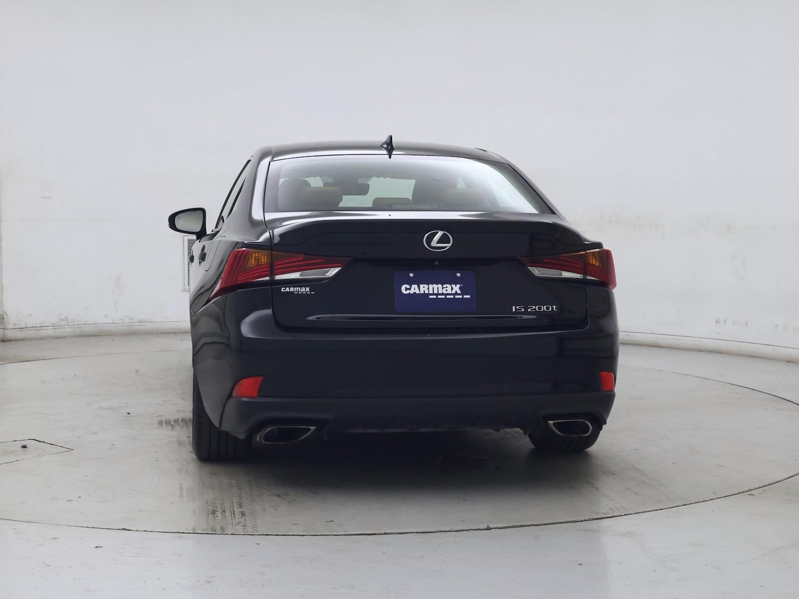 2017 Lexus IS 200t - Photo 7