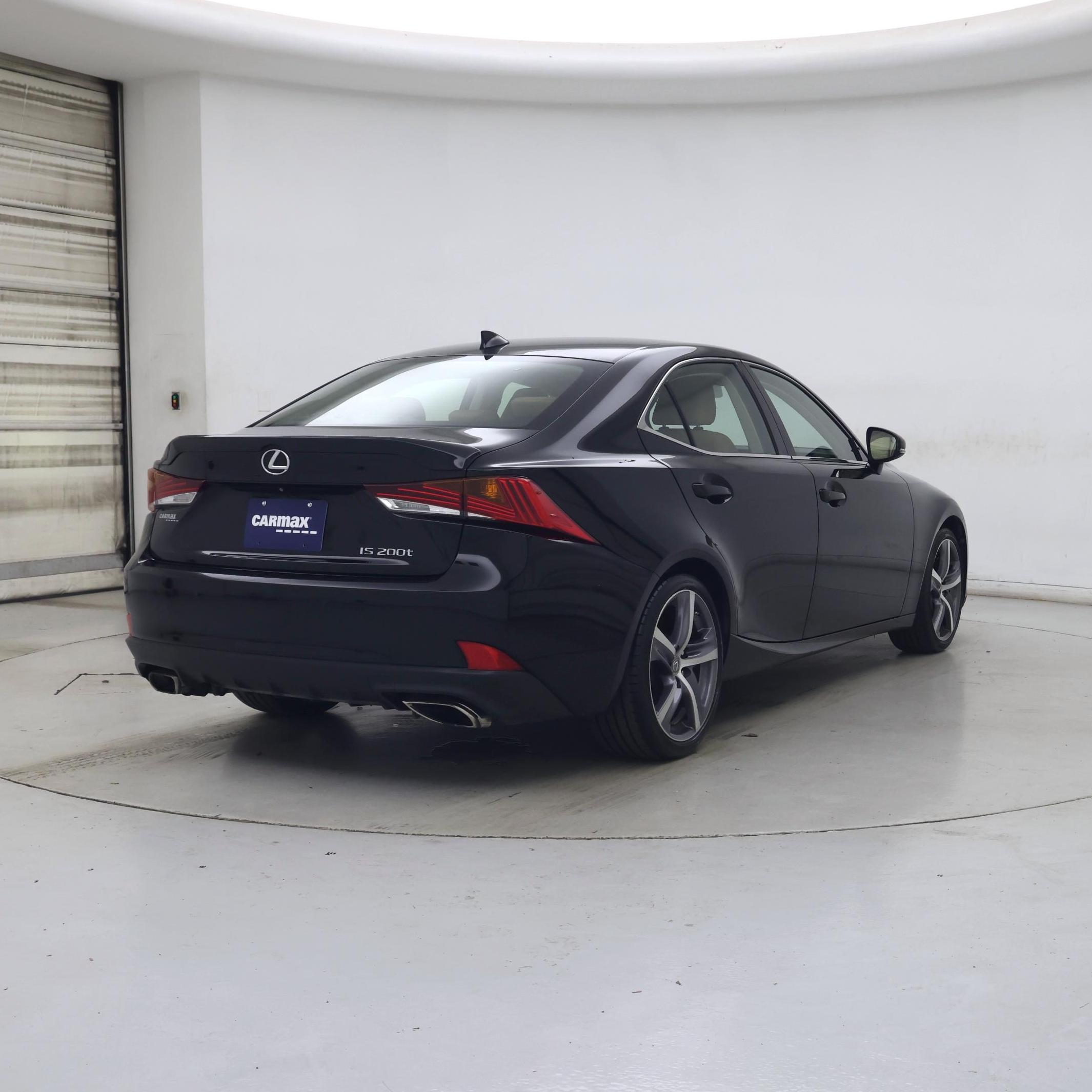 Thumbnail: 2017 Lexus IS - 8